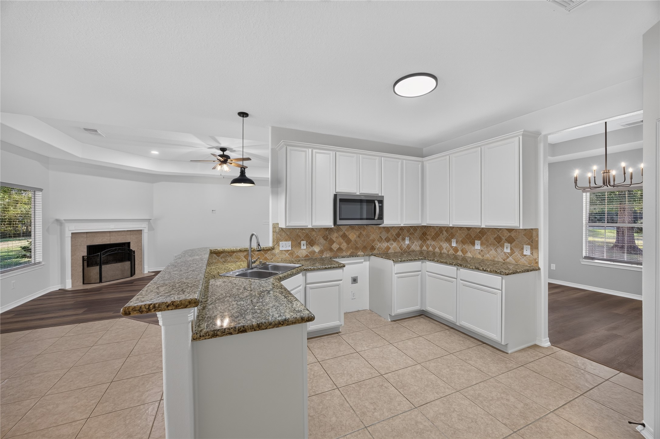 19002 Jennifer Lane, Cleveland, TX 77328