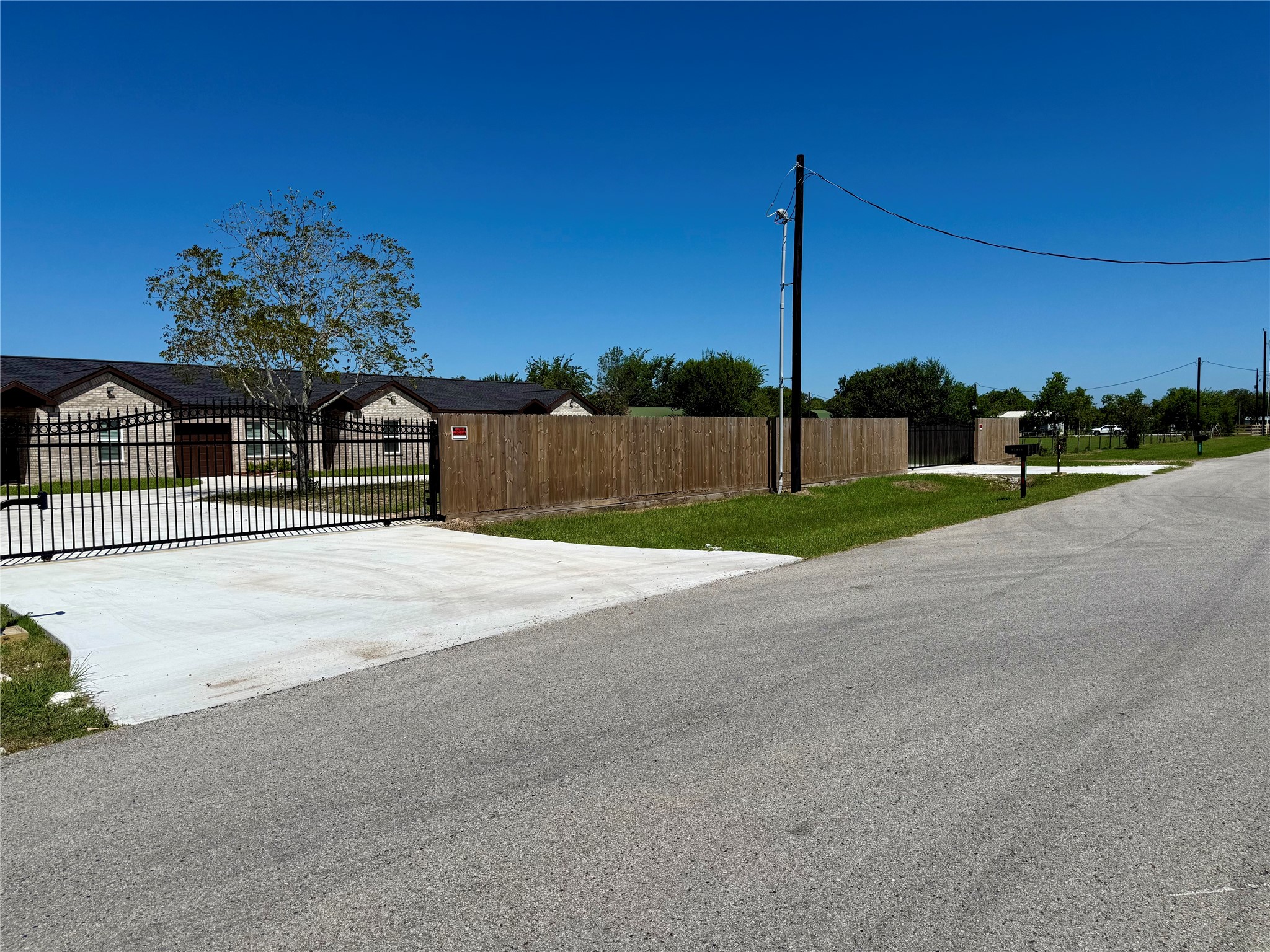 9508 Quaker Court, #B, Rosharon, TX 77583