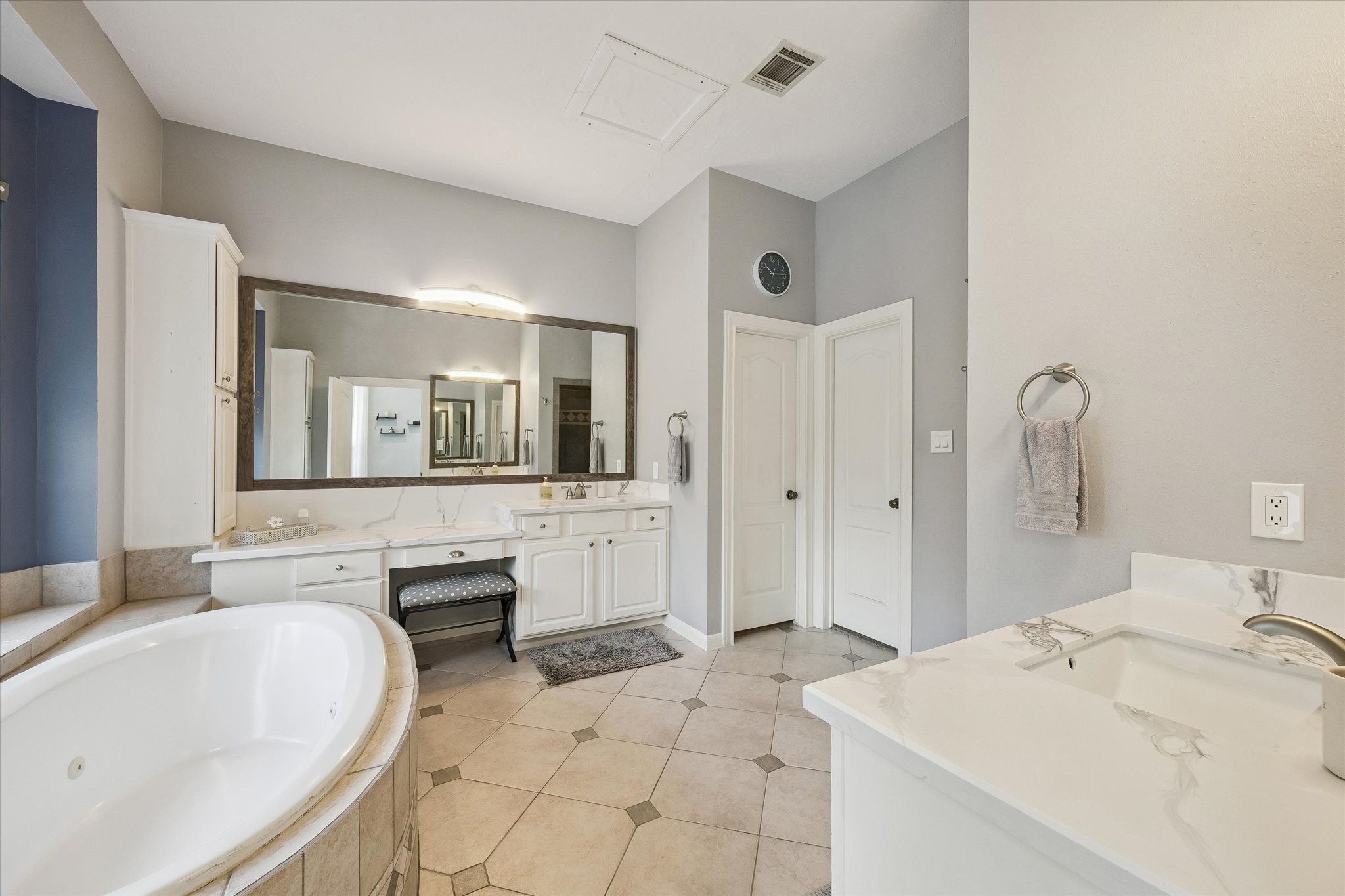 Primary bath