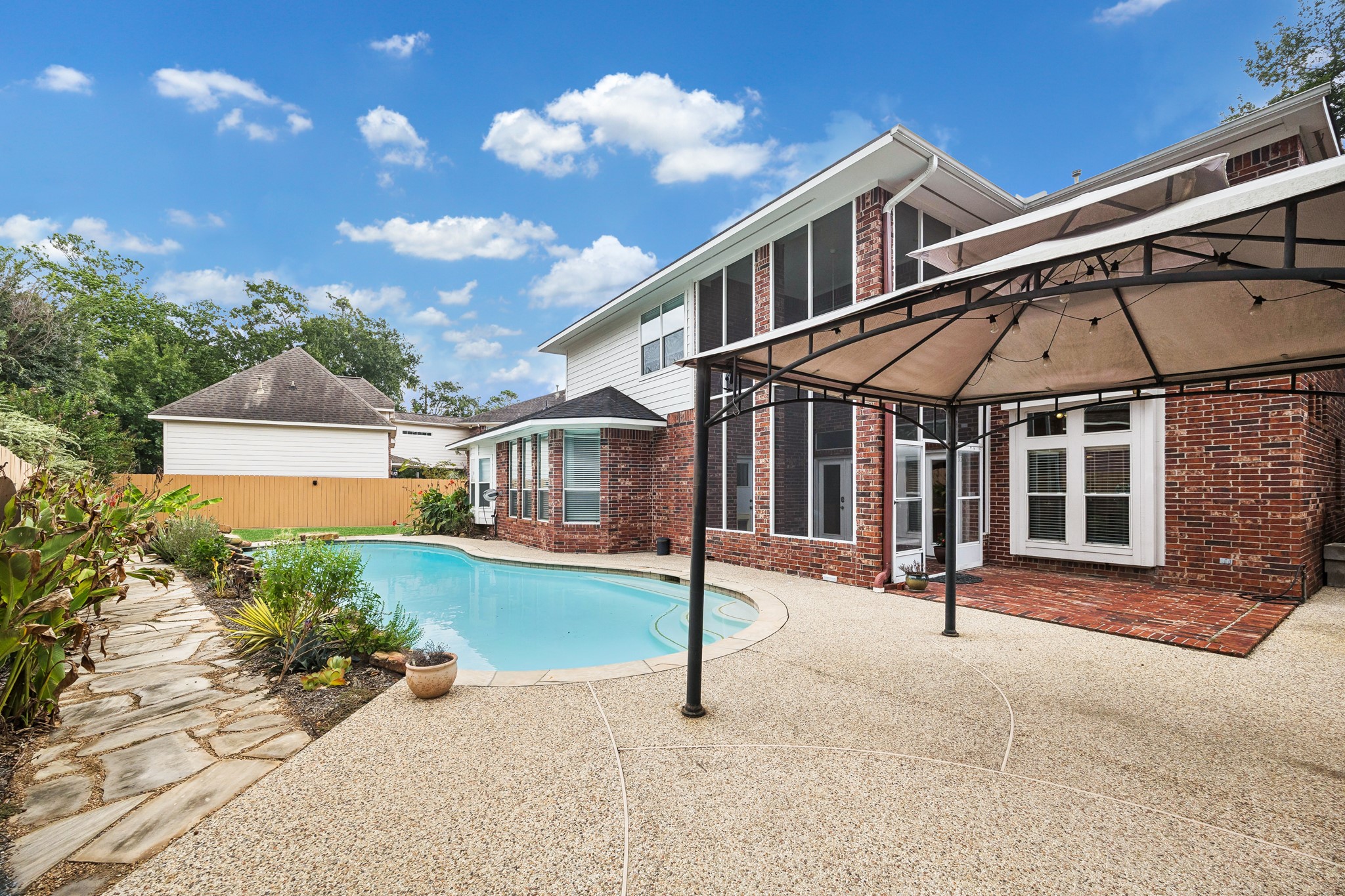Large patio area for entertaining