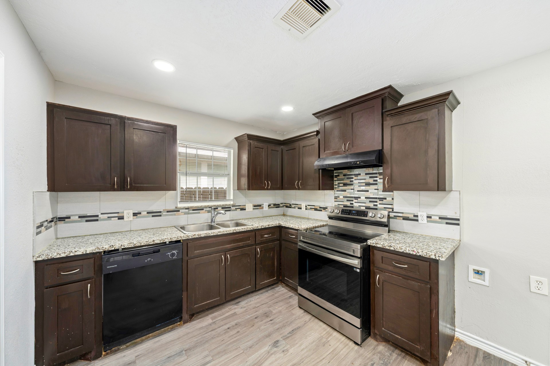 3561 Nathaniel Brown Street, Houston, TX 77021
