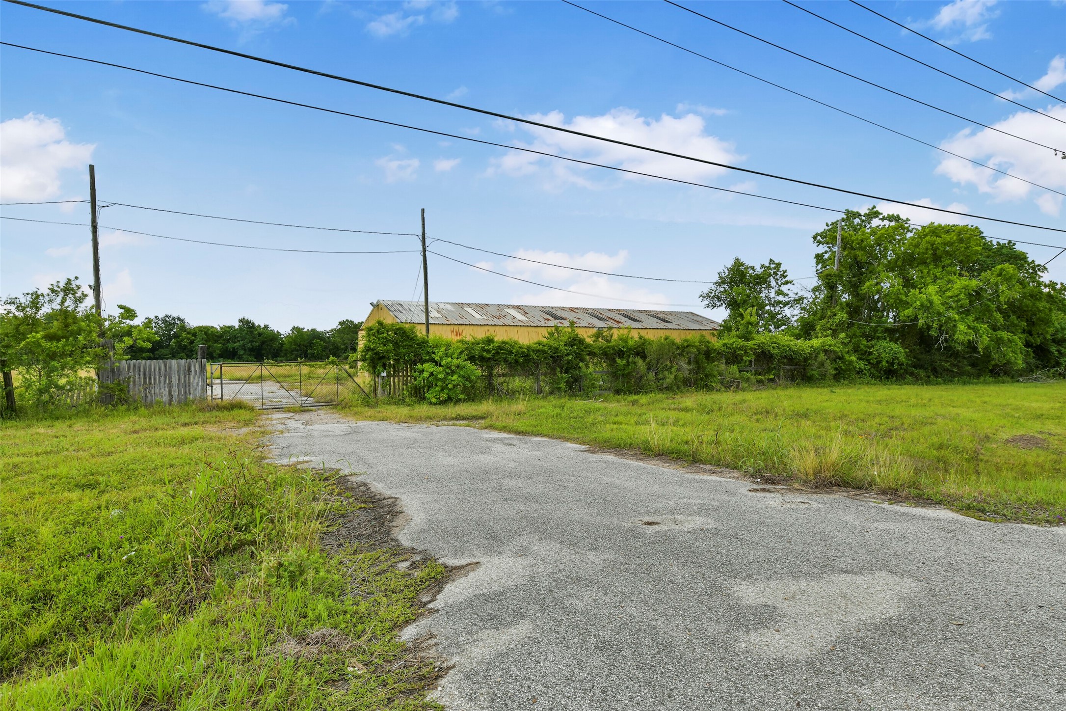 4011 Fm 2004 Road, La Marque, TX 77568