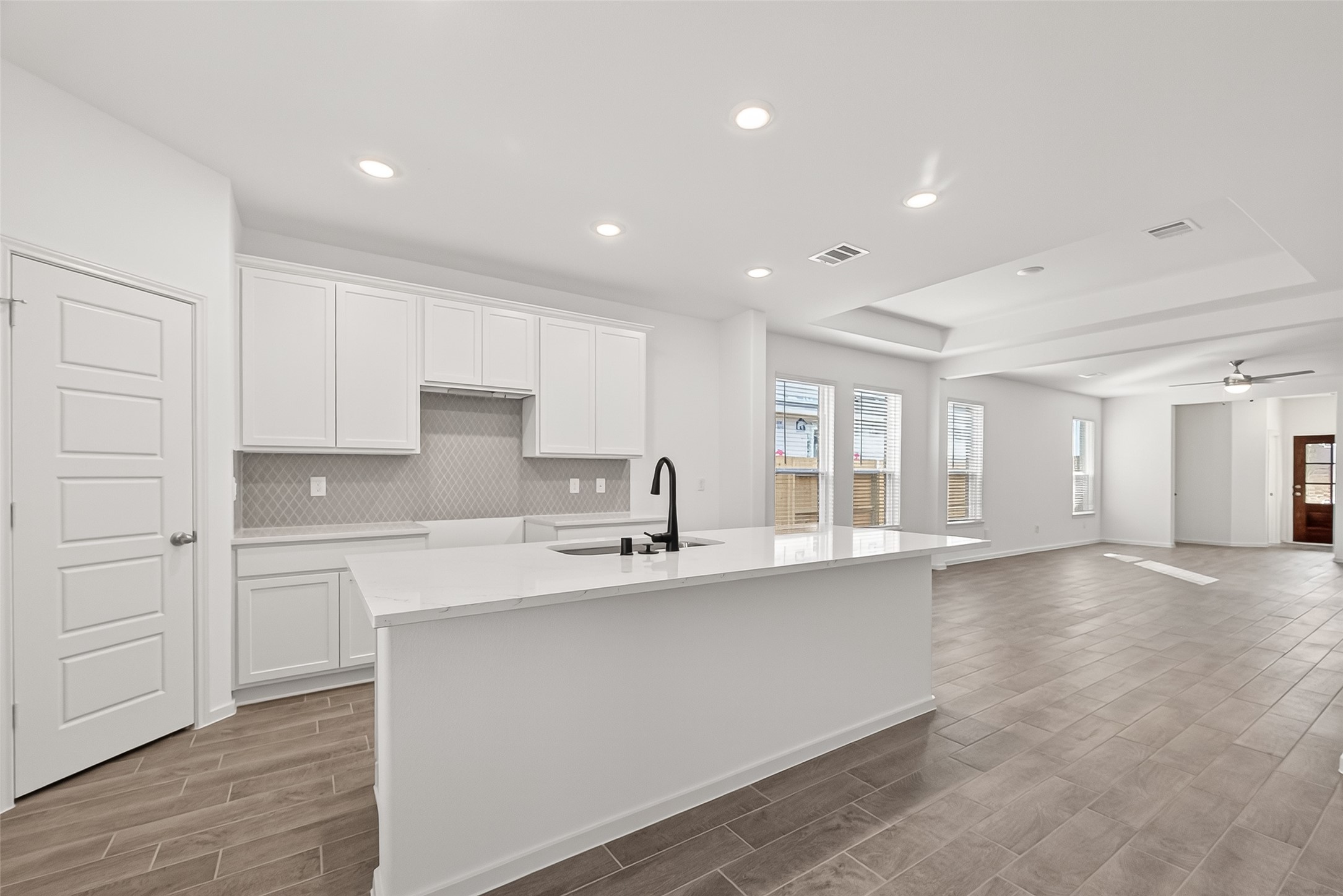 2902 Wind Cave Lane, Iowa Colony, TX 77583