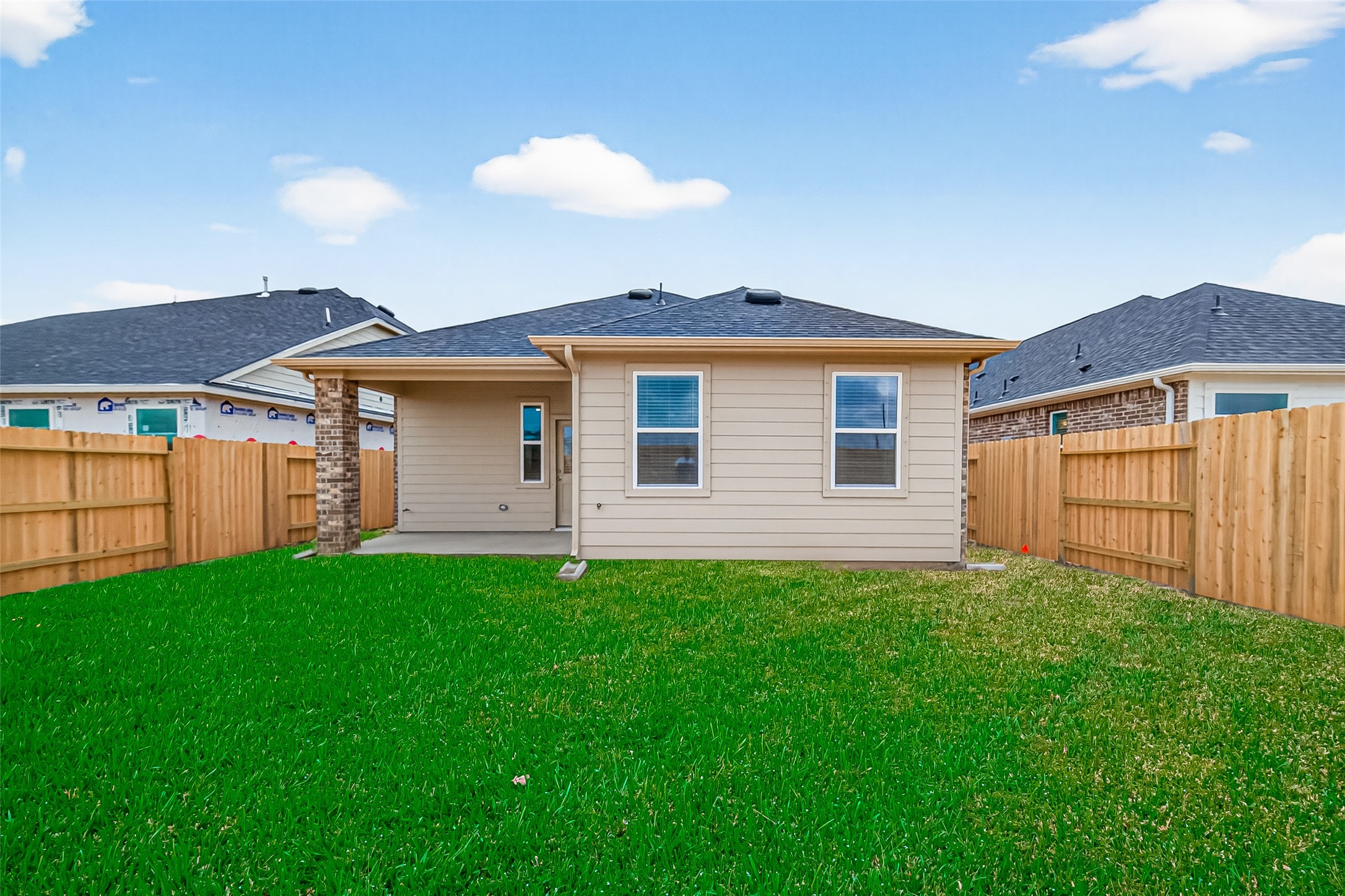 2902 Wind Cave Lane, Iowa Colony, TX 77583