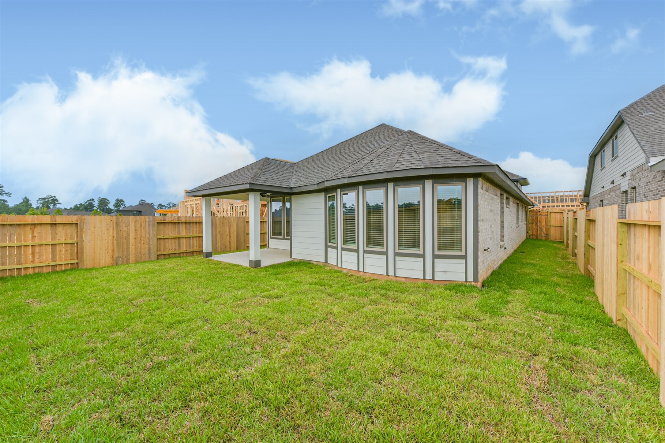 455 Mathis Lake, Conroe, TX 77304