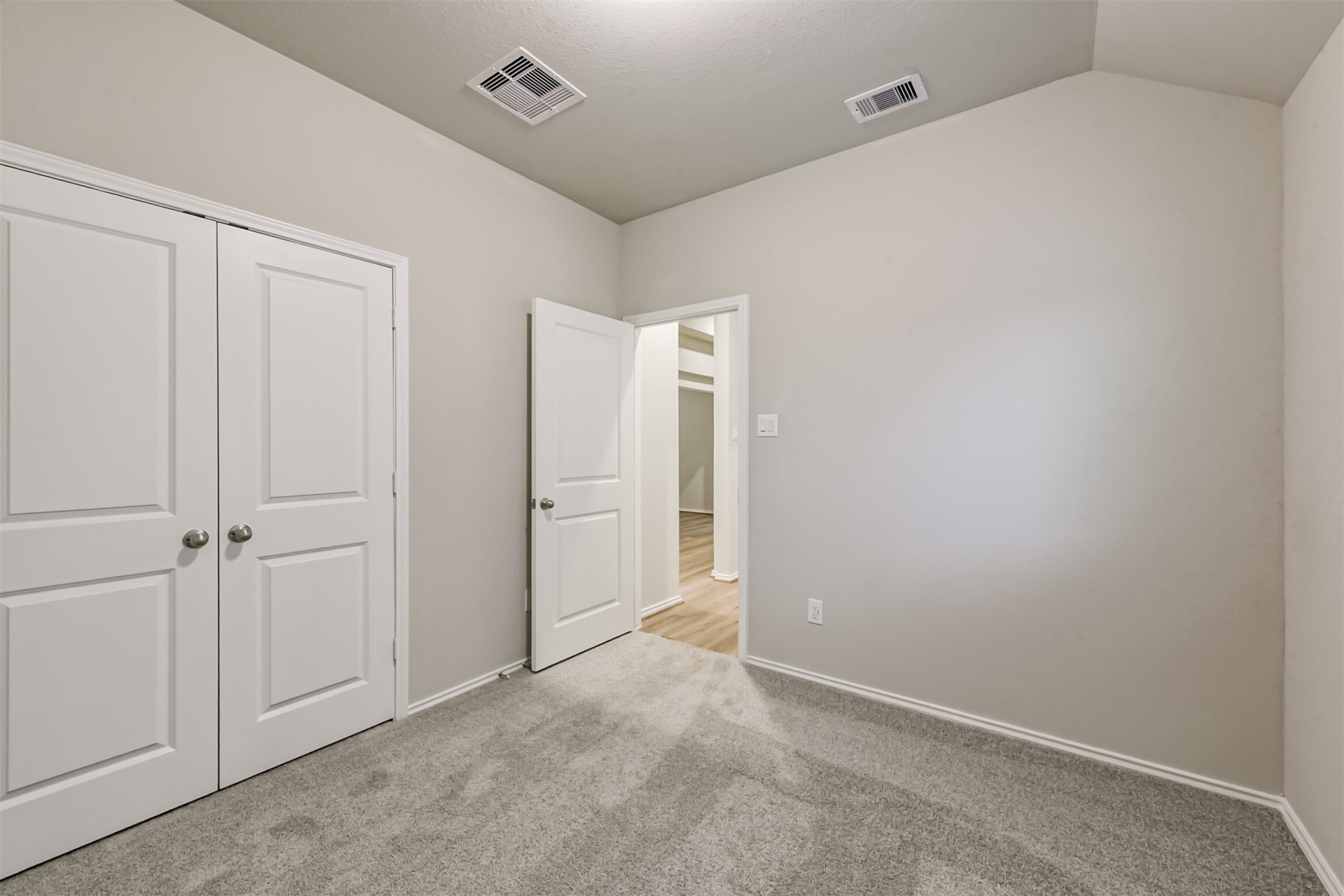 455 Mathis Lake, Conroe, TX 77304