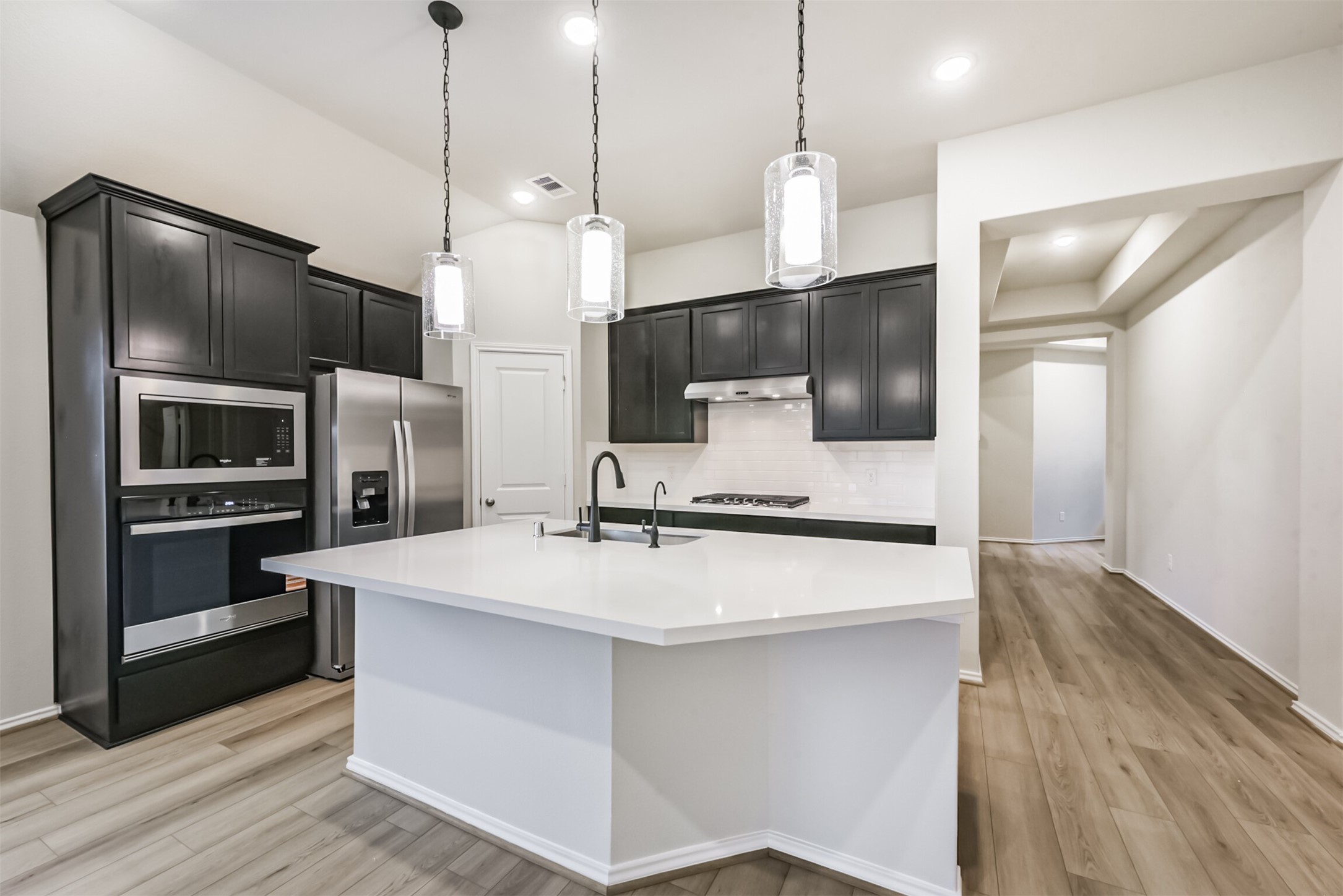455 Mathis Lake, Conroe, TX 77304