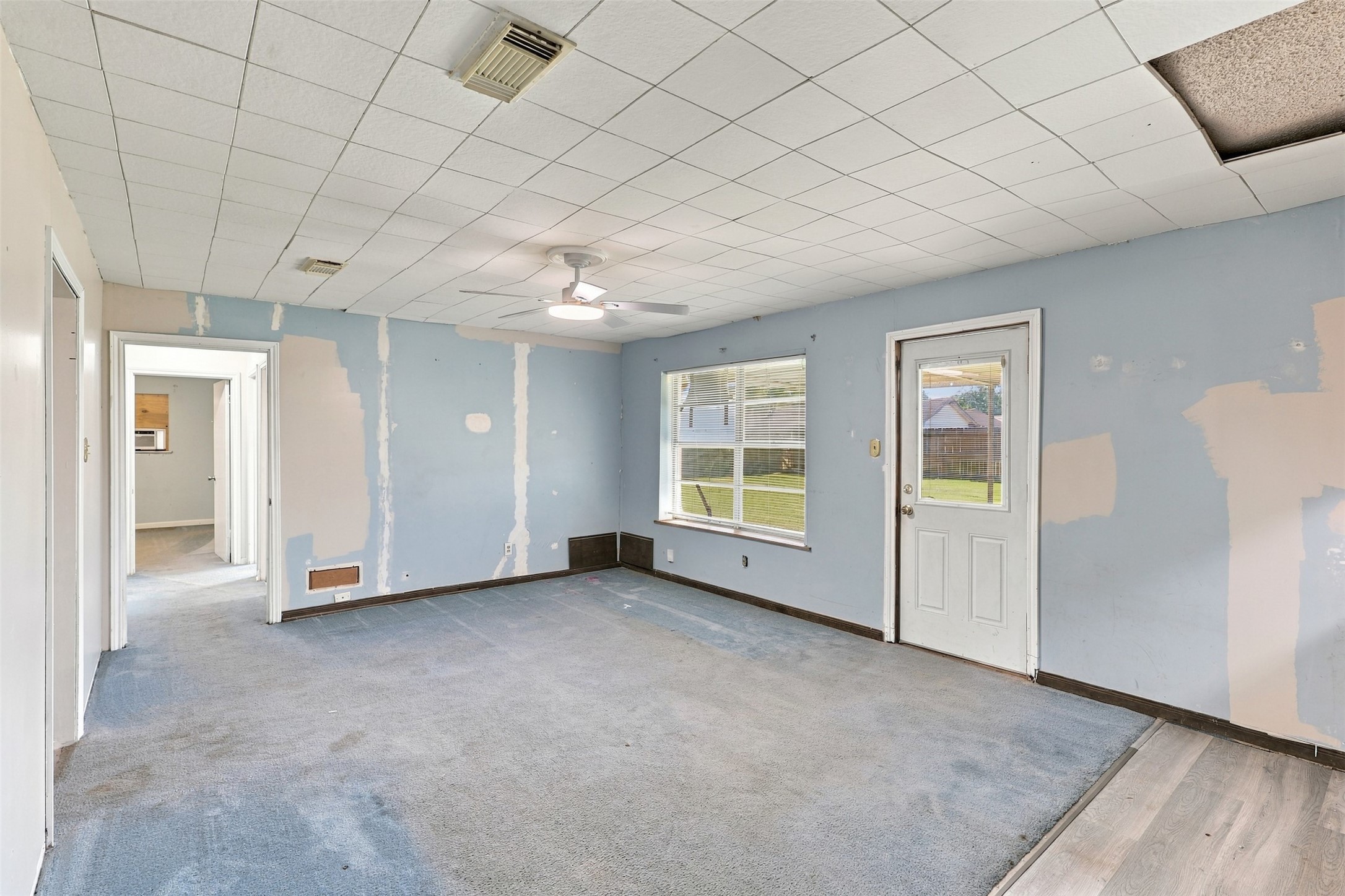 1906 Kings Lane, Alvin, TX 77511