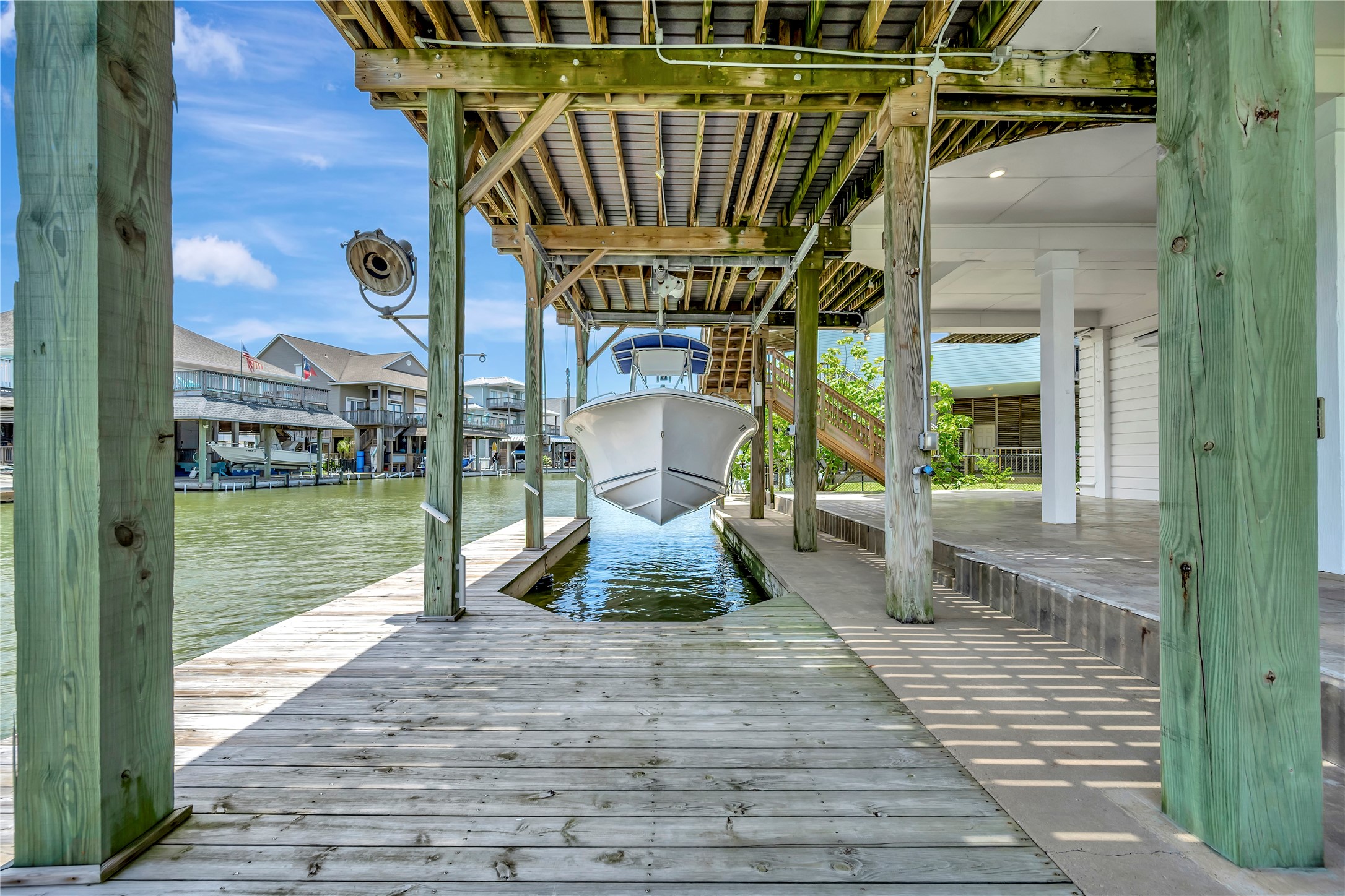 1303 Outrigger, Tiki Island, TX 77554