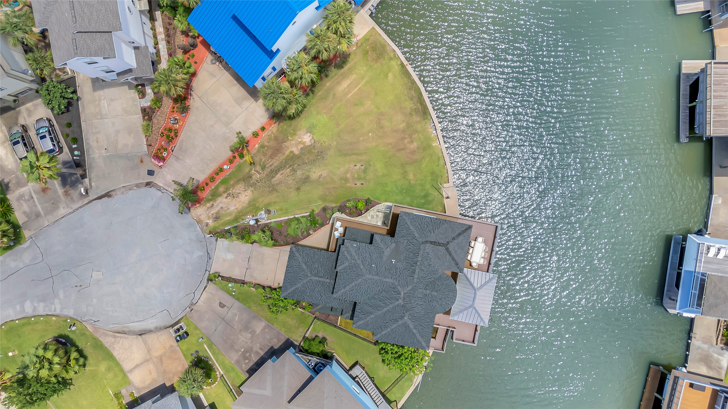 1303 Outrigger, Tiki Island, TX 77554