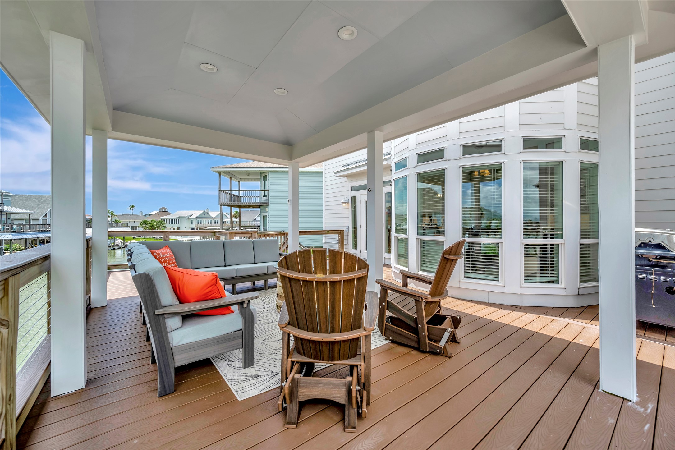 1303 Outrigger, Tiki Island, TX 77554