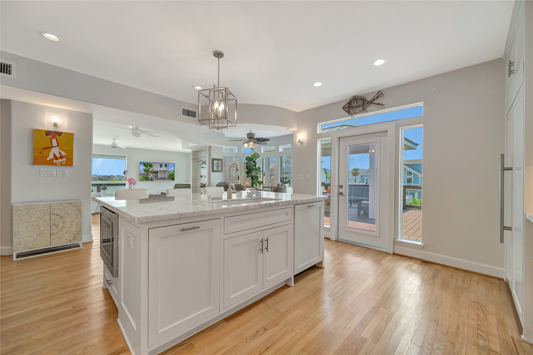 1303 Outrigger, Tiki Island, TX 77554