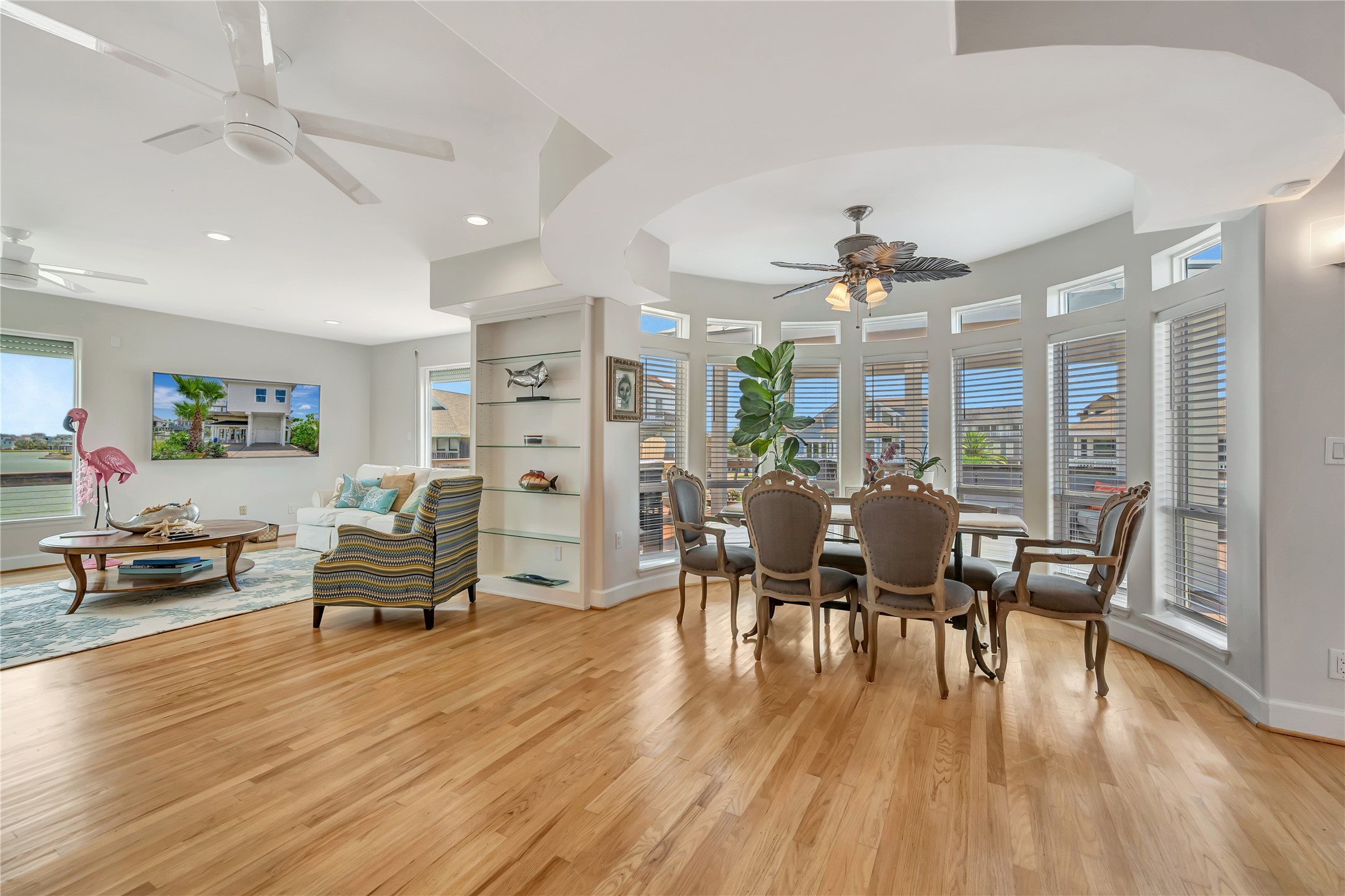 1303 Outrigger, Tiki Island, TX 77554