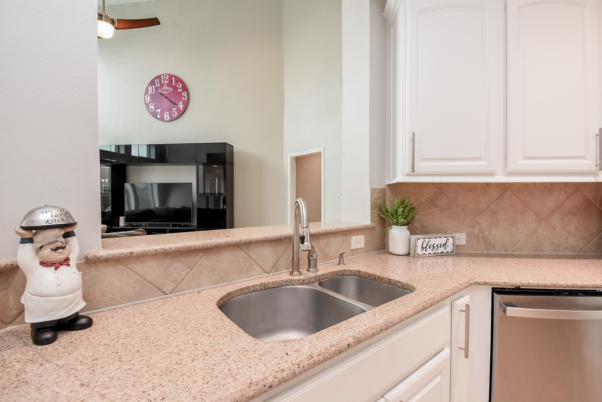 Stainless sink with updated garabage disposal