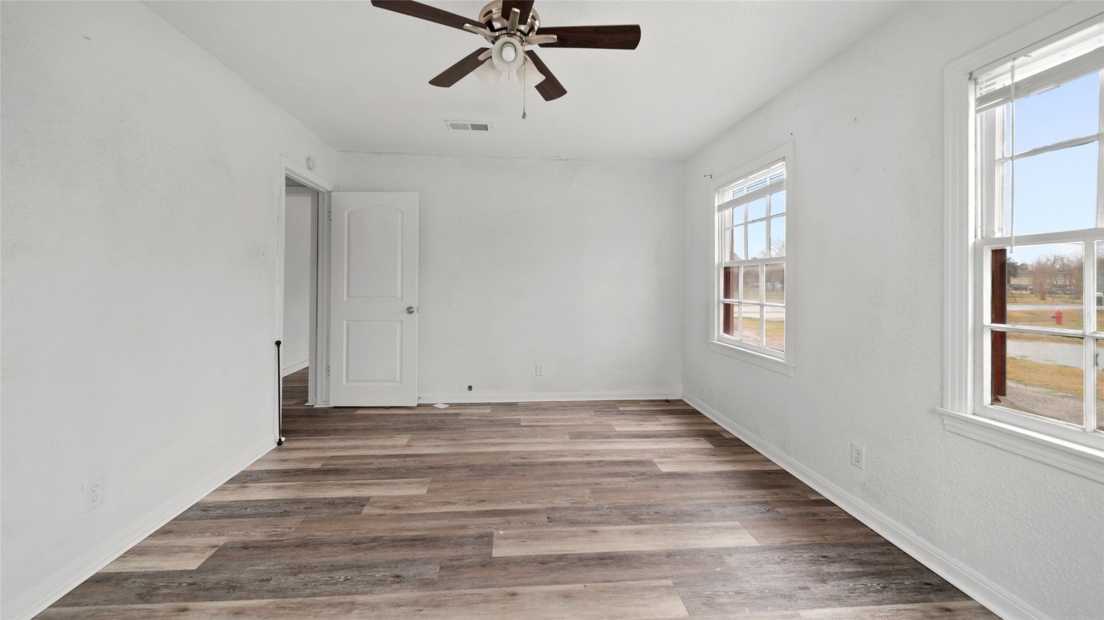 1516 1/2 2nd Street, League City, TX 77573 1516 1/2 2nd Street, League City, TX 77573