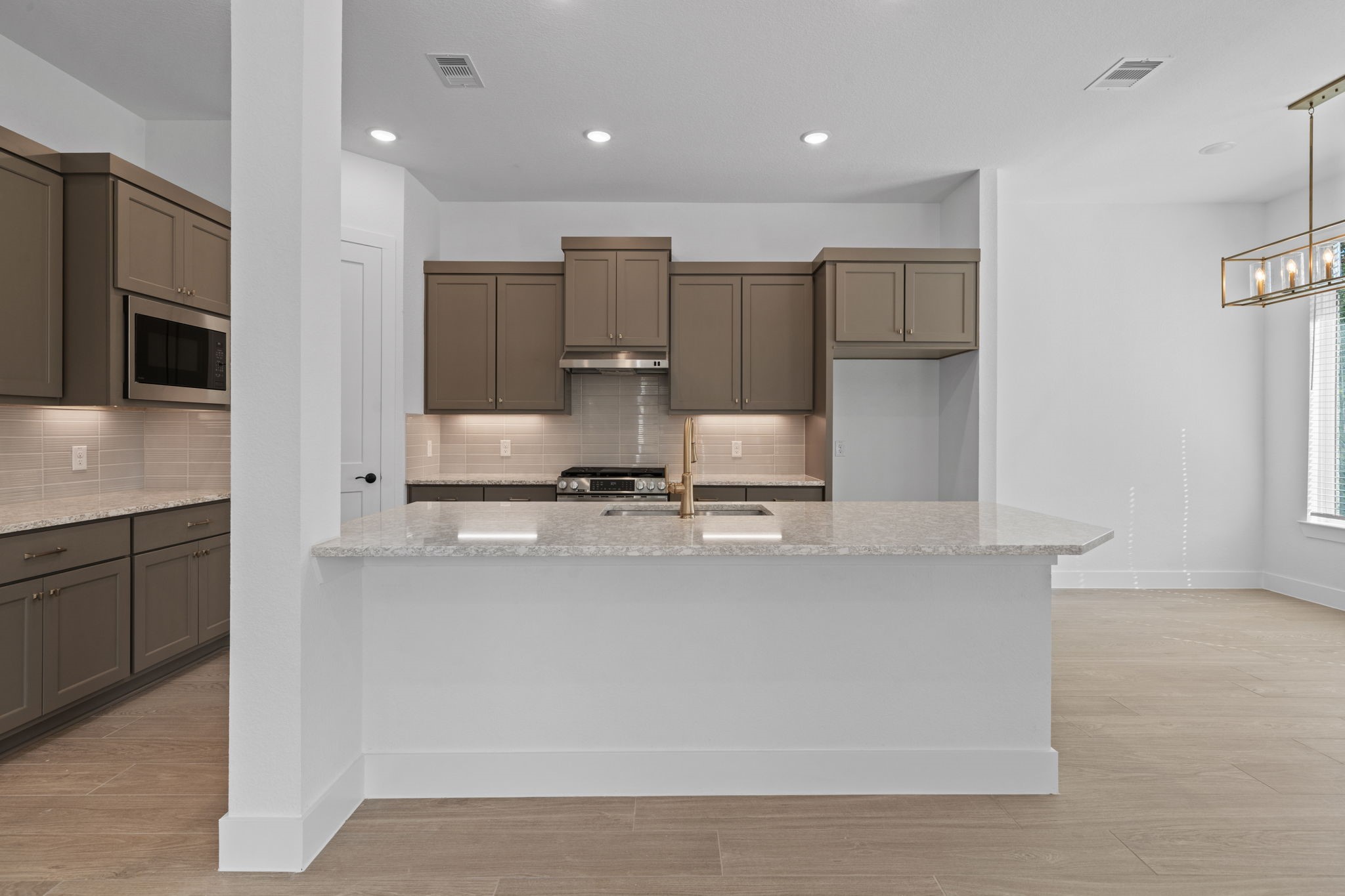 215 Congo Bay Circle, Willis, TX 77318 215 Congo Bay Circle, Willis, TX 77318
