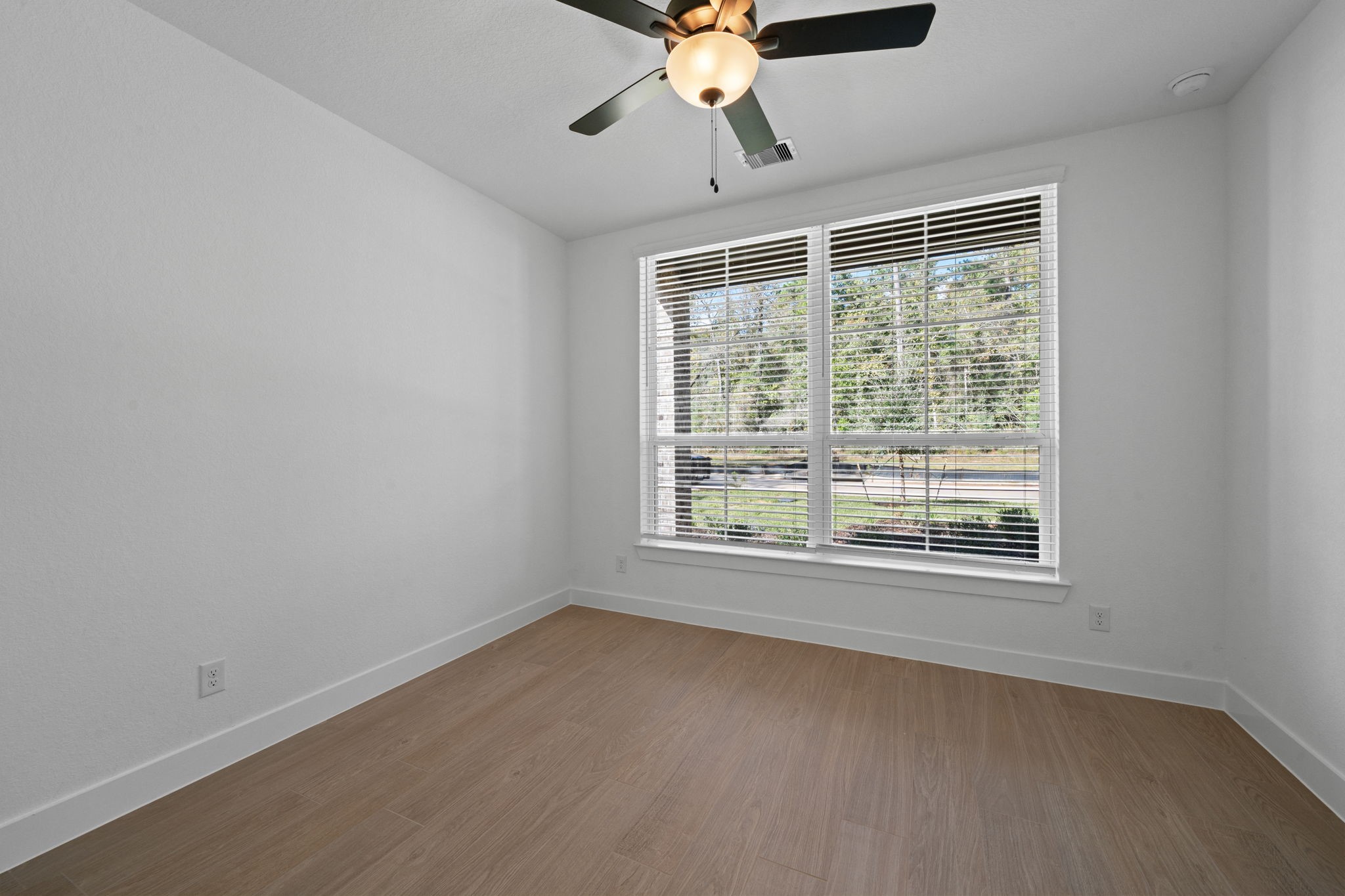 215 Congo Bay Circle, Willis, TX 77318