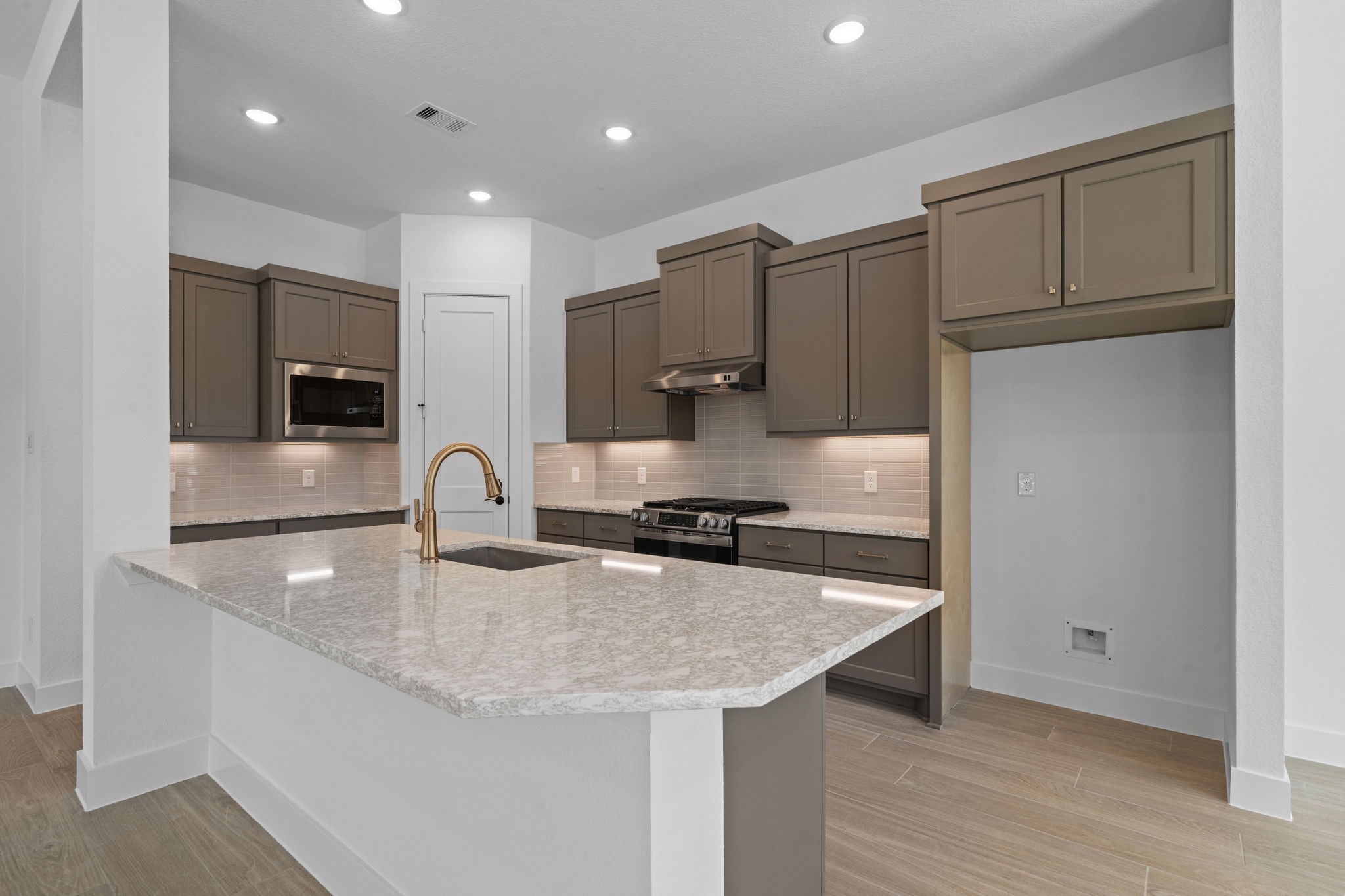 215 Congo Bay Circle, Willis, TX 77318 215 Congo Bay Circle, Willis, TX 77318