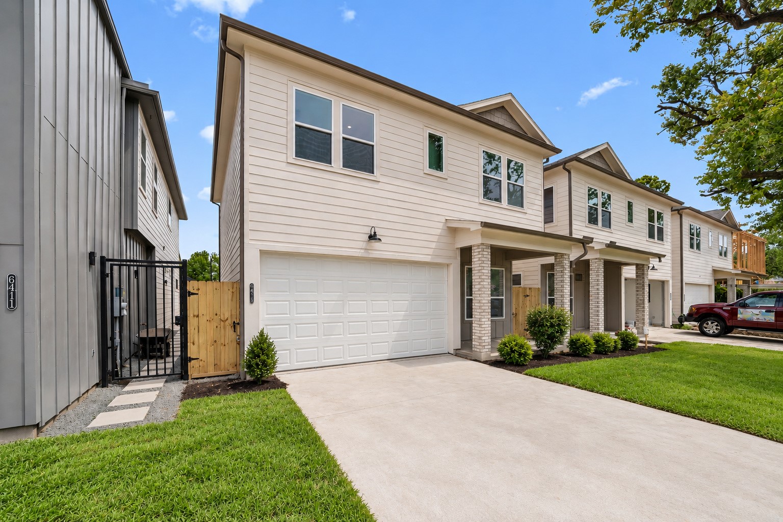 All units have private driveway. All units have private driveway.