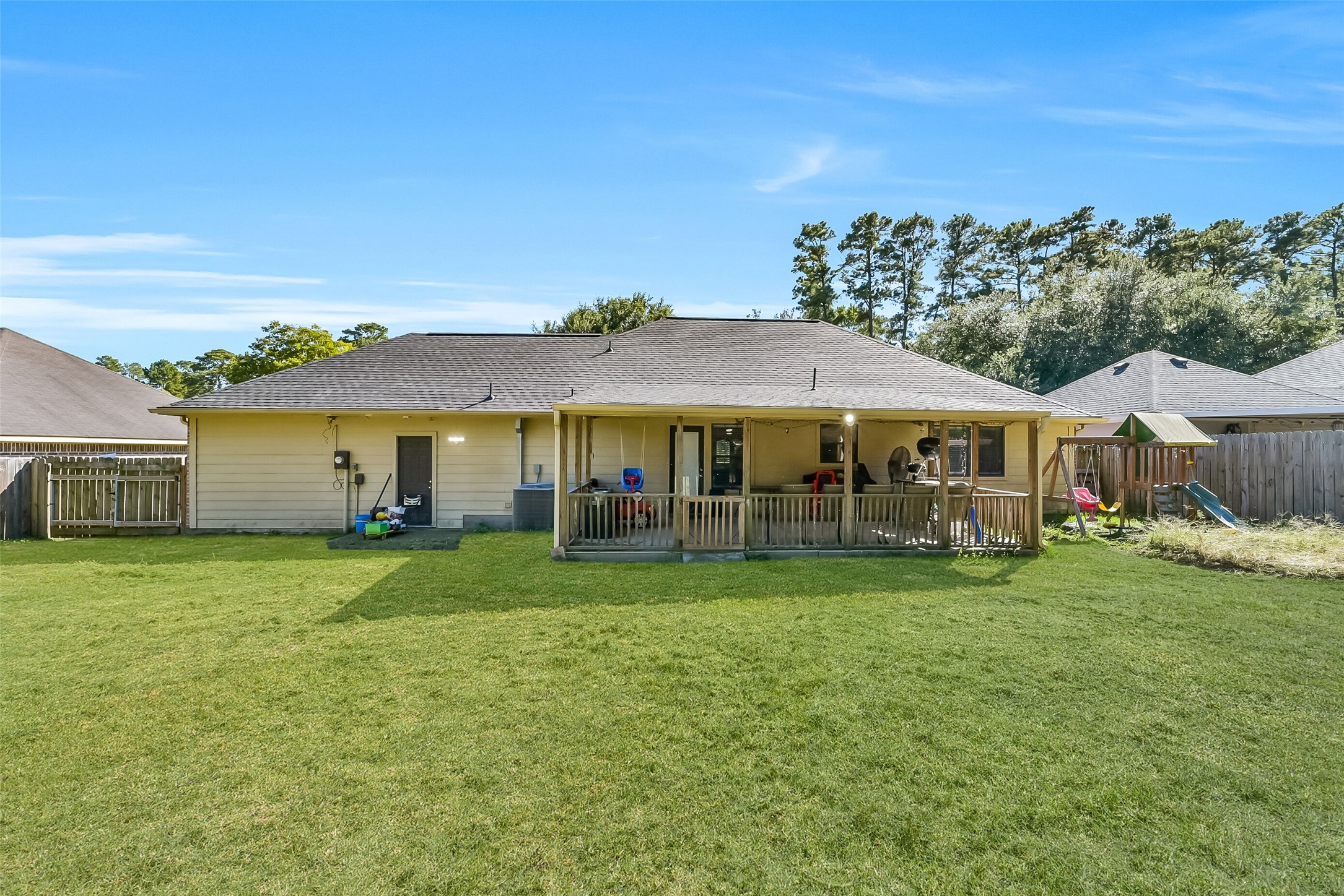 You will love this expansive backyard!