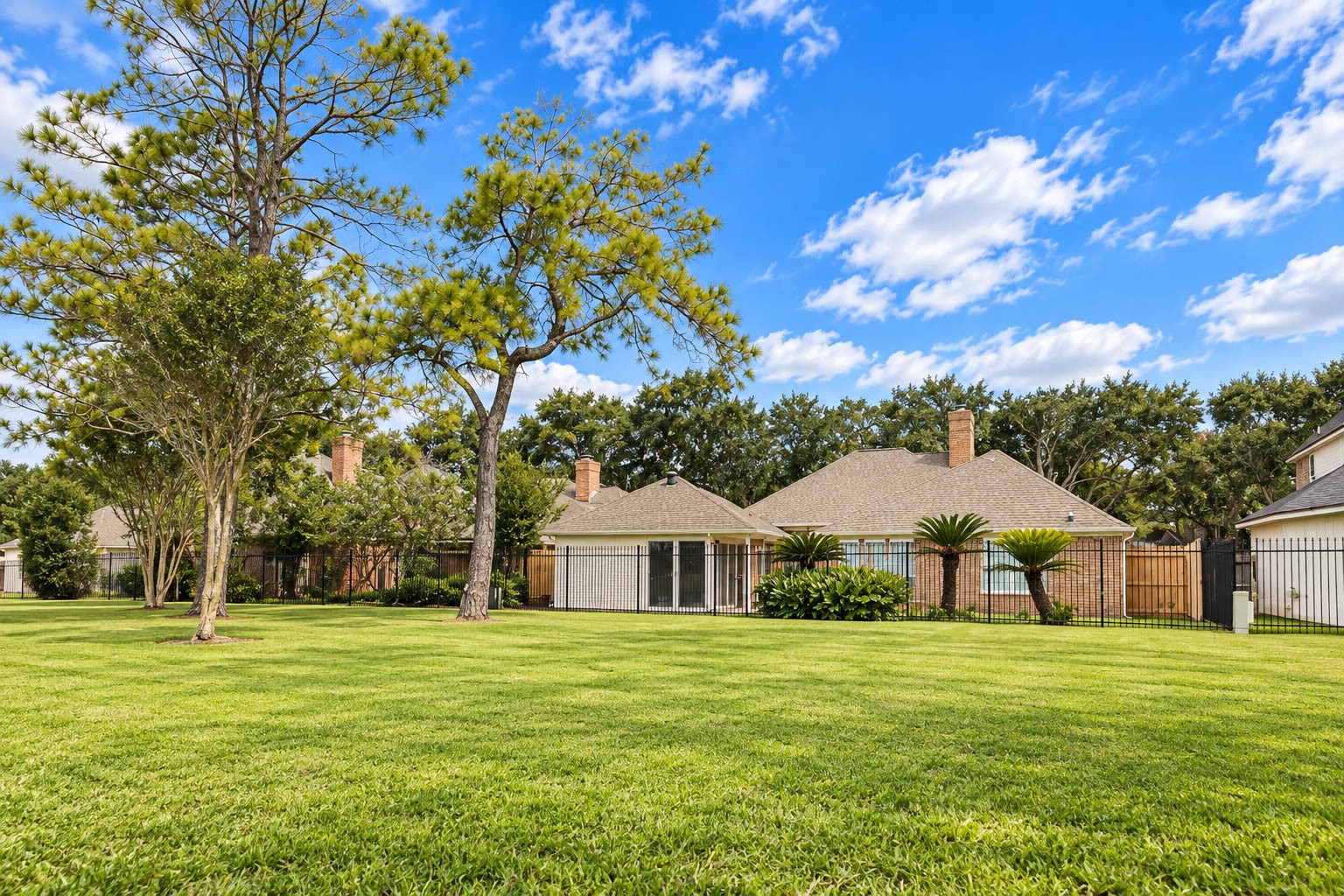 4911 Avondale Drive, Sugar Land, TX 77479
