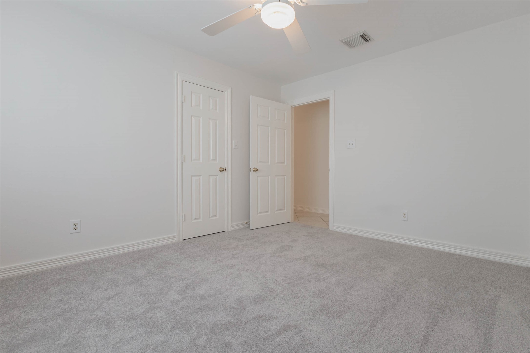 4911 Avondale Drive, Sugar Land, TX 77479