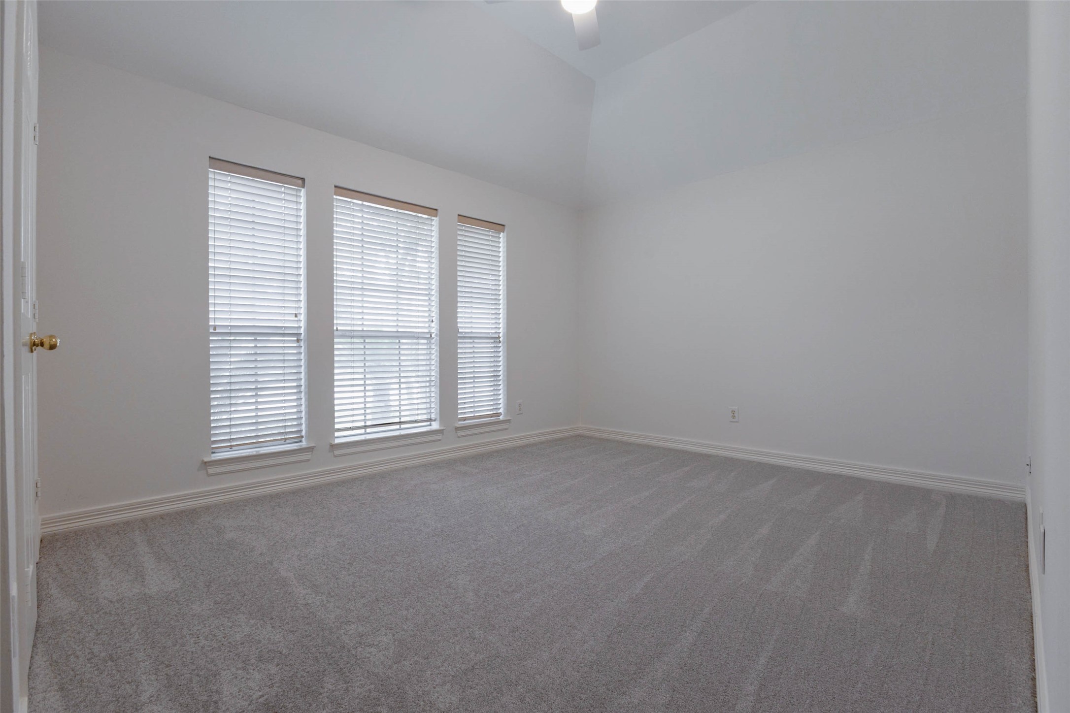 4911 Avondale Drive, Sugar Land, TX 77479