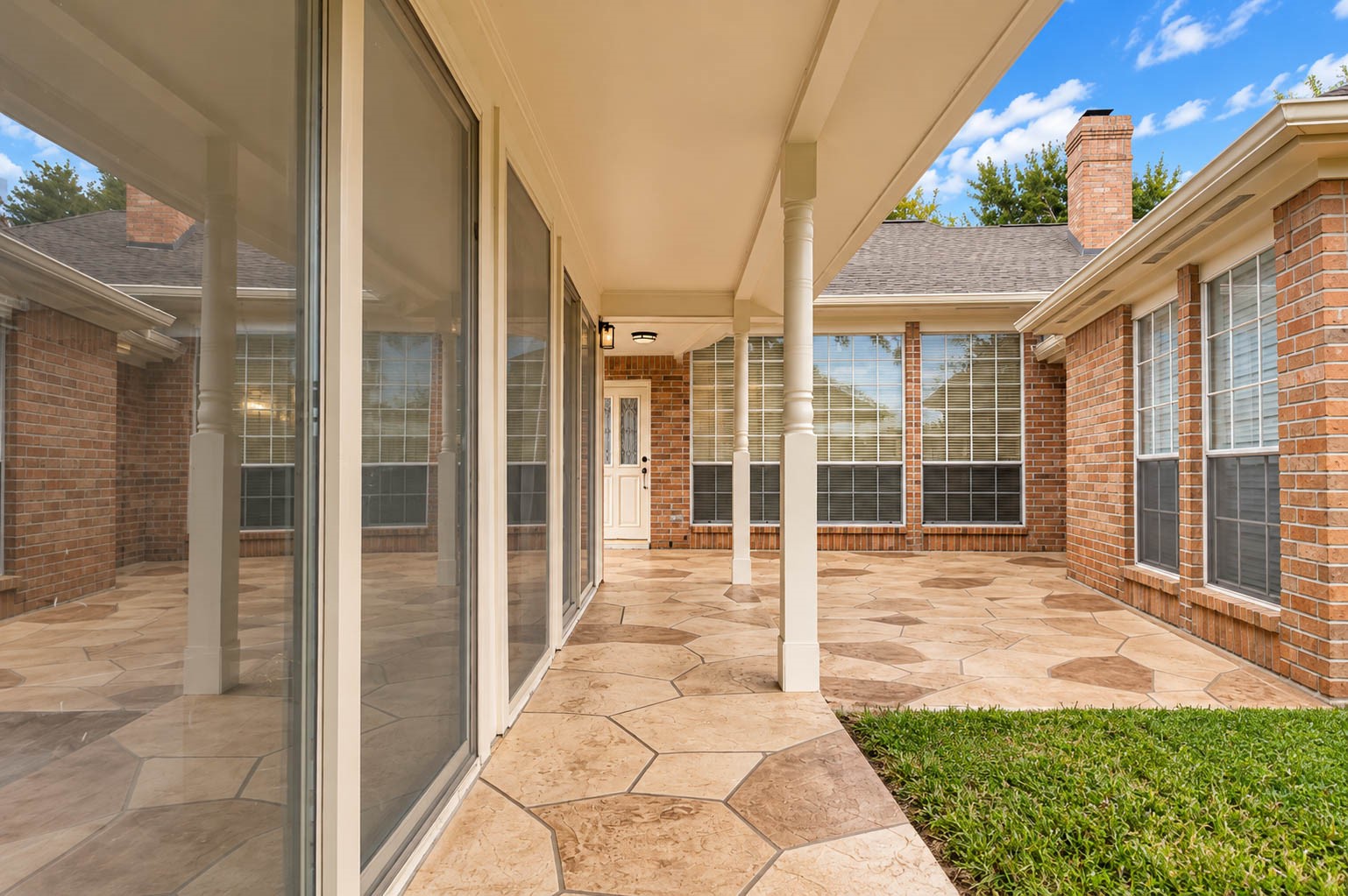 4911 Avondale Drive, Sugar Land, TX 77479