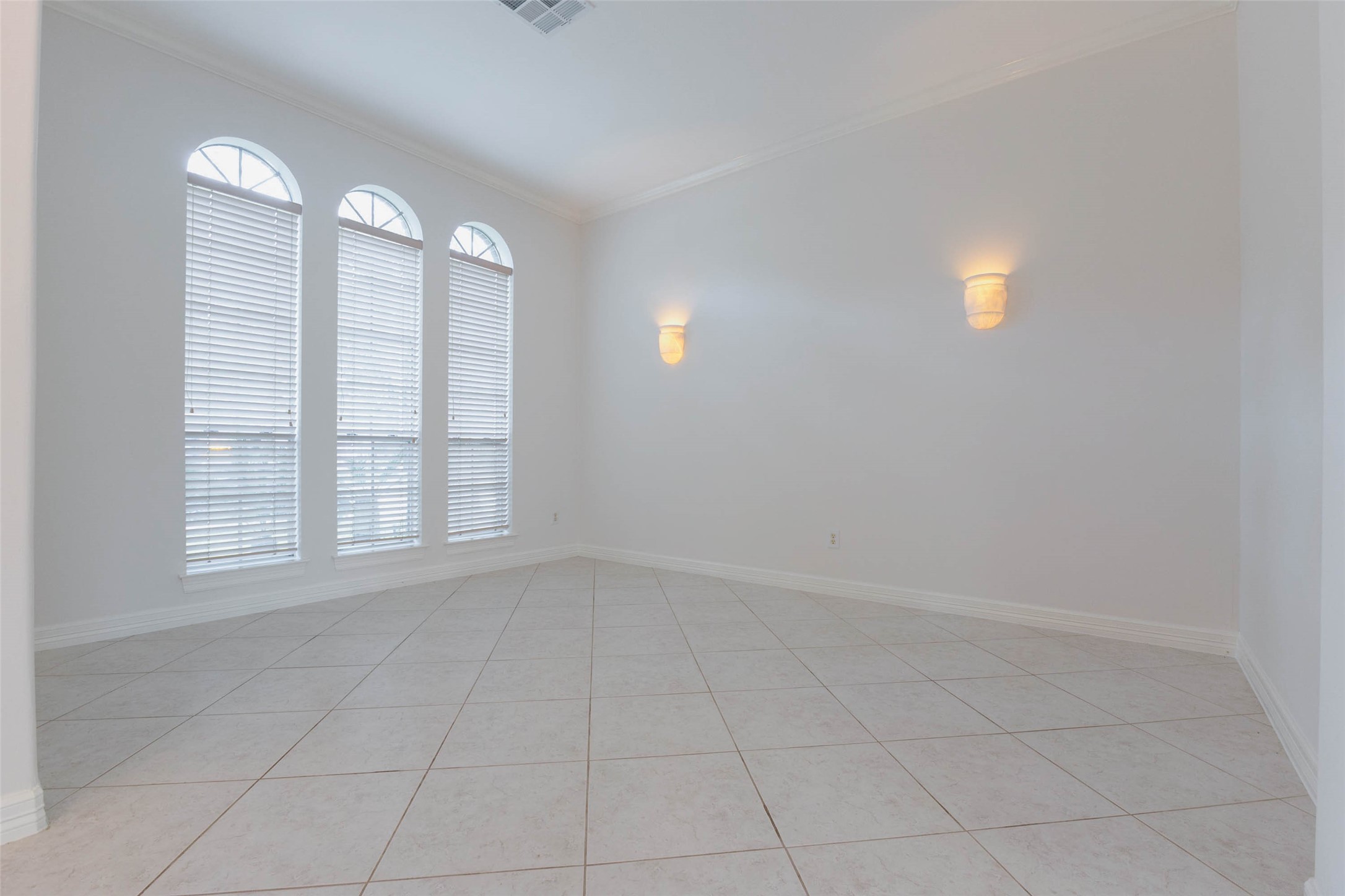 4911 Avondale Drive, Sugar Land, TX 77479