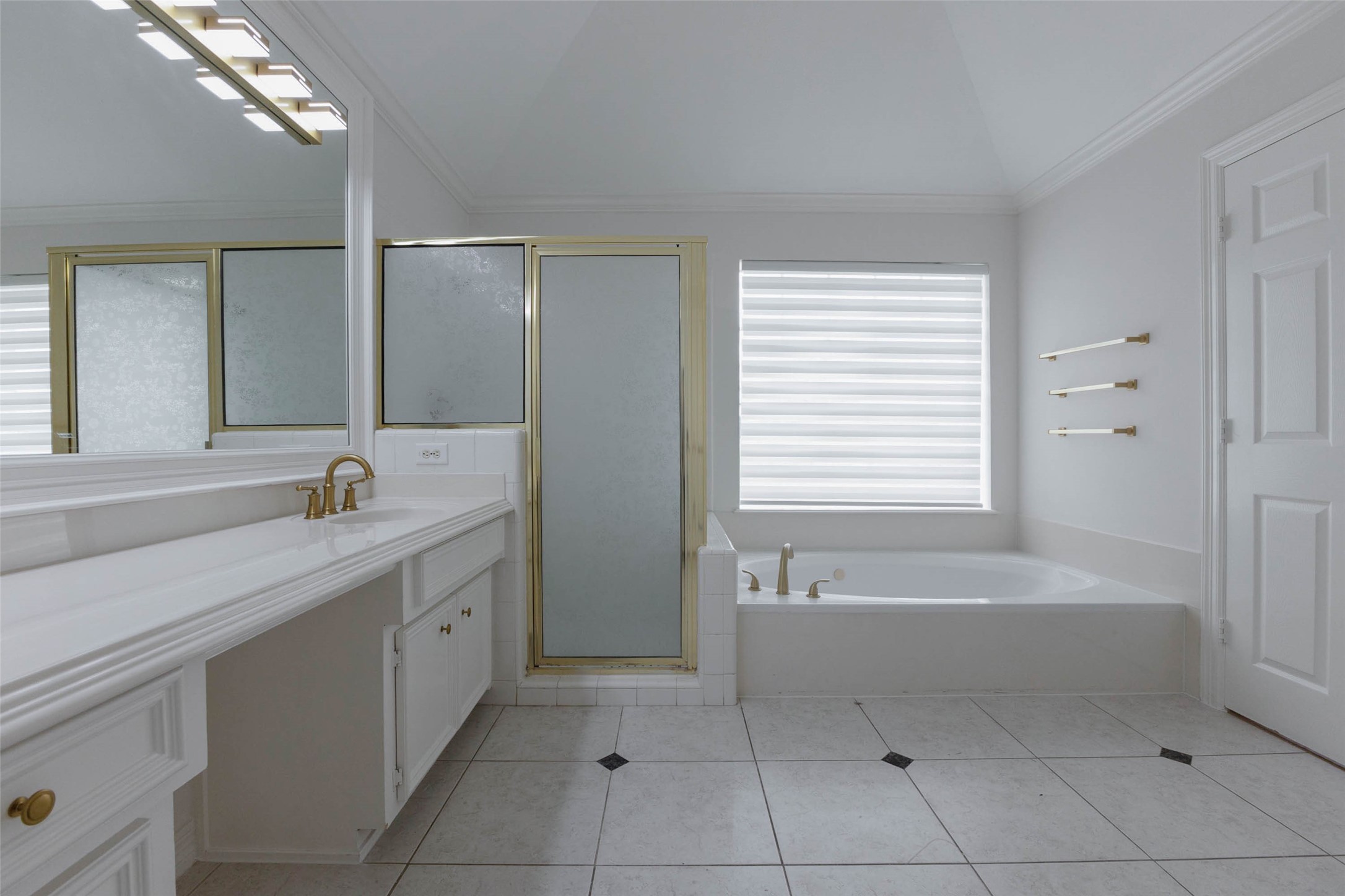 4911 Avondale Drive, Sugar Land, TX 77479