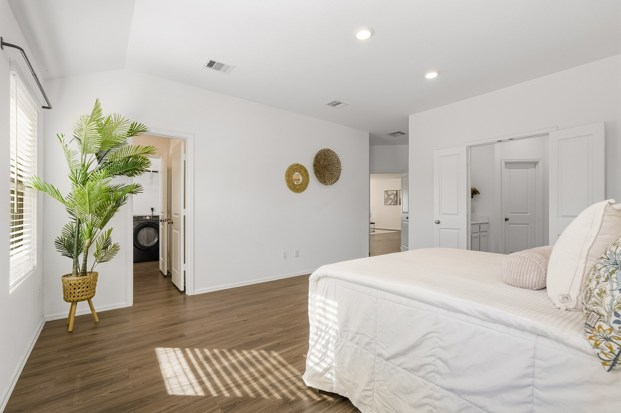 Large closet leads to the washroom!