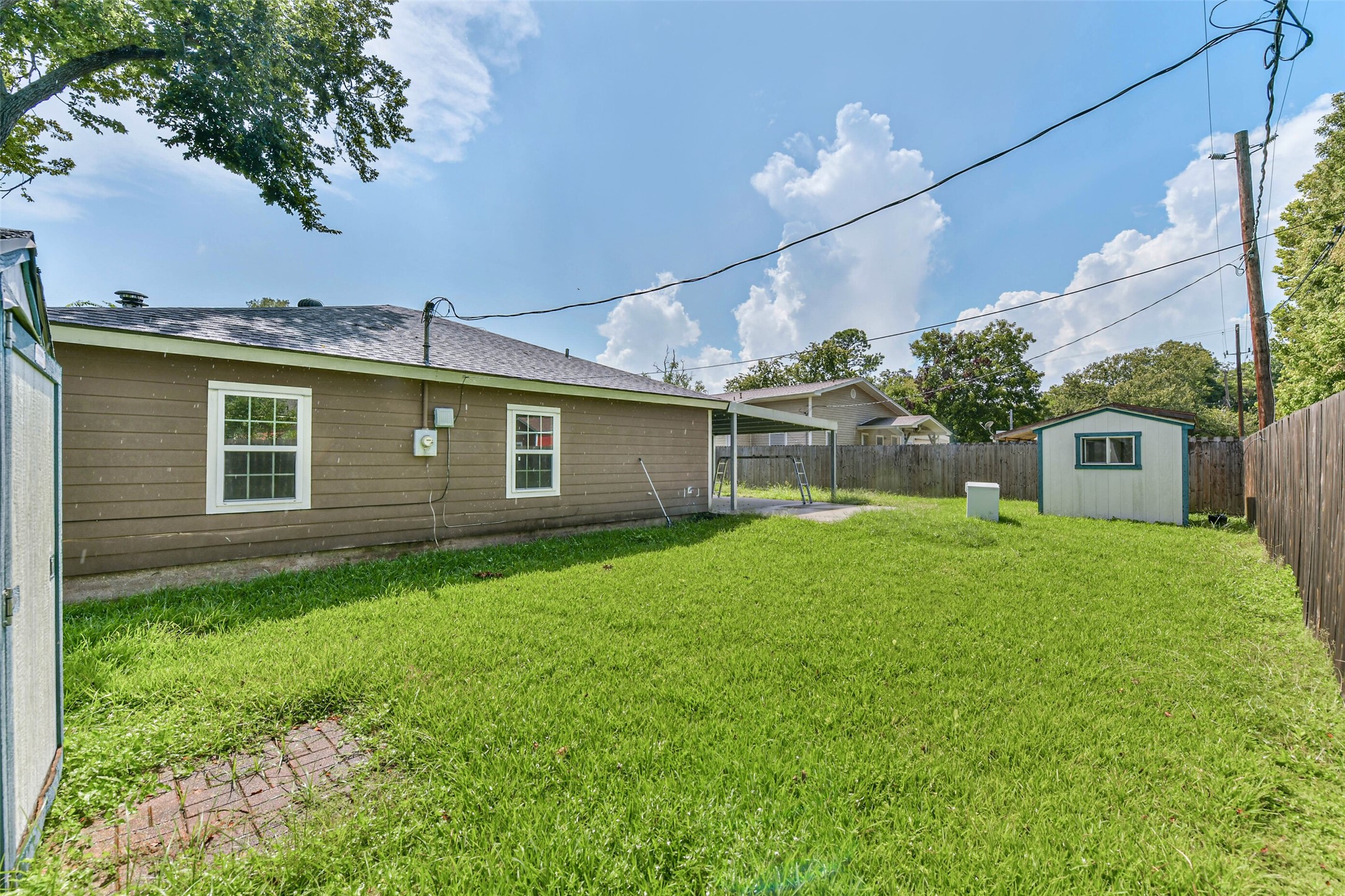 11830 15th Street, Santa Fe, TX 77510