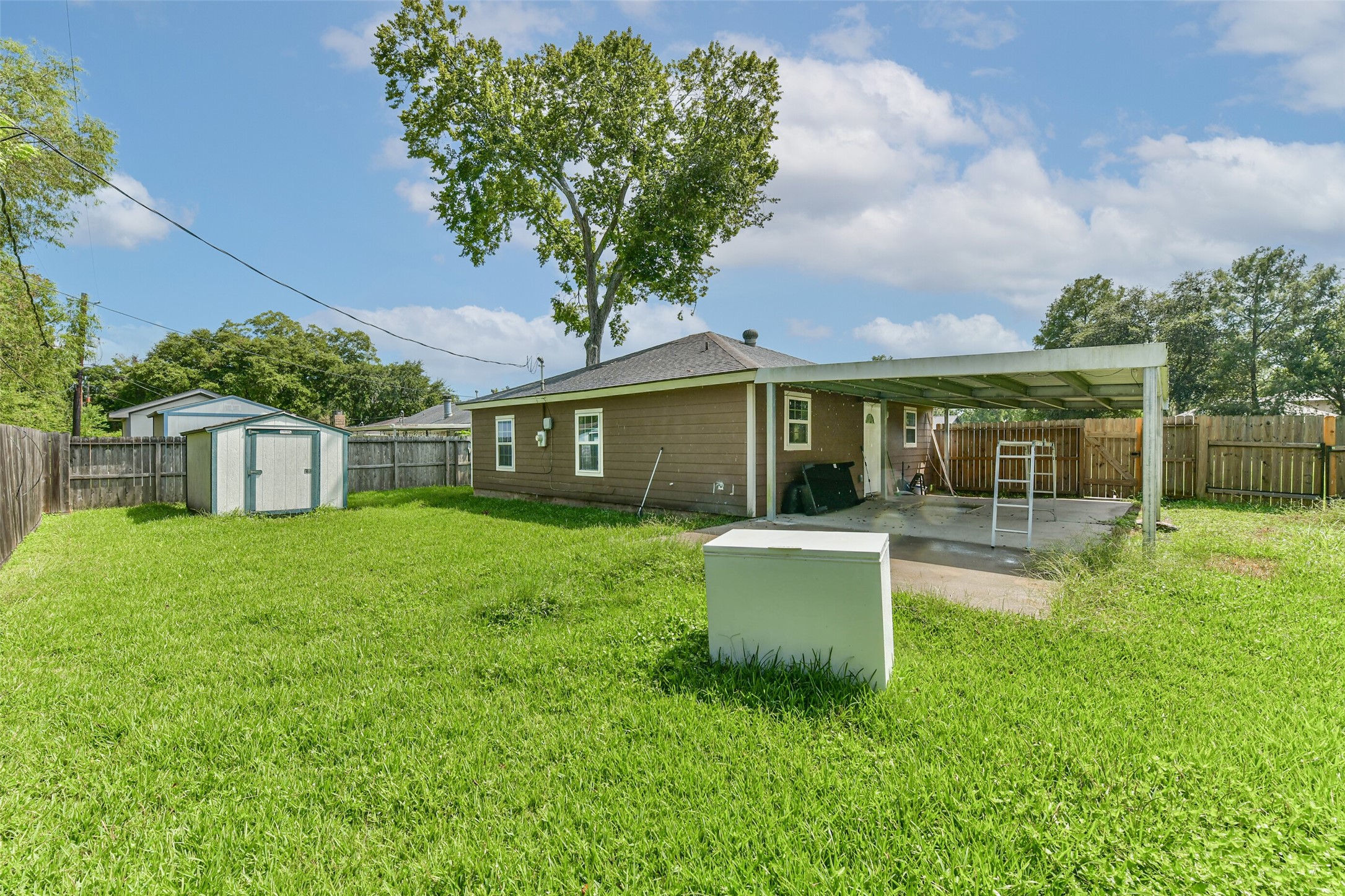 11830 15th Street, Santa Fe, TX 77510