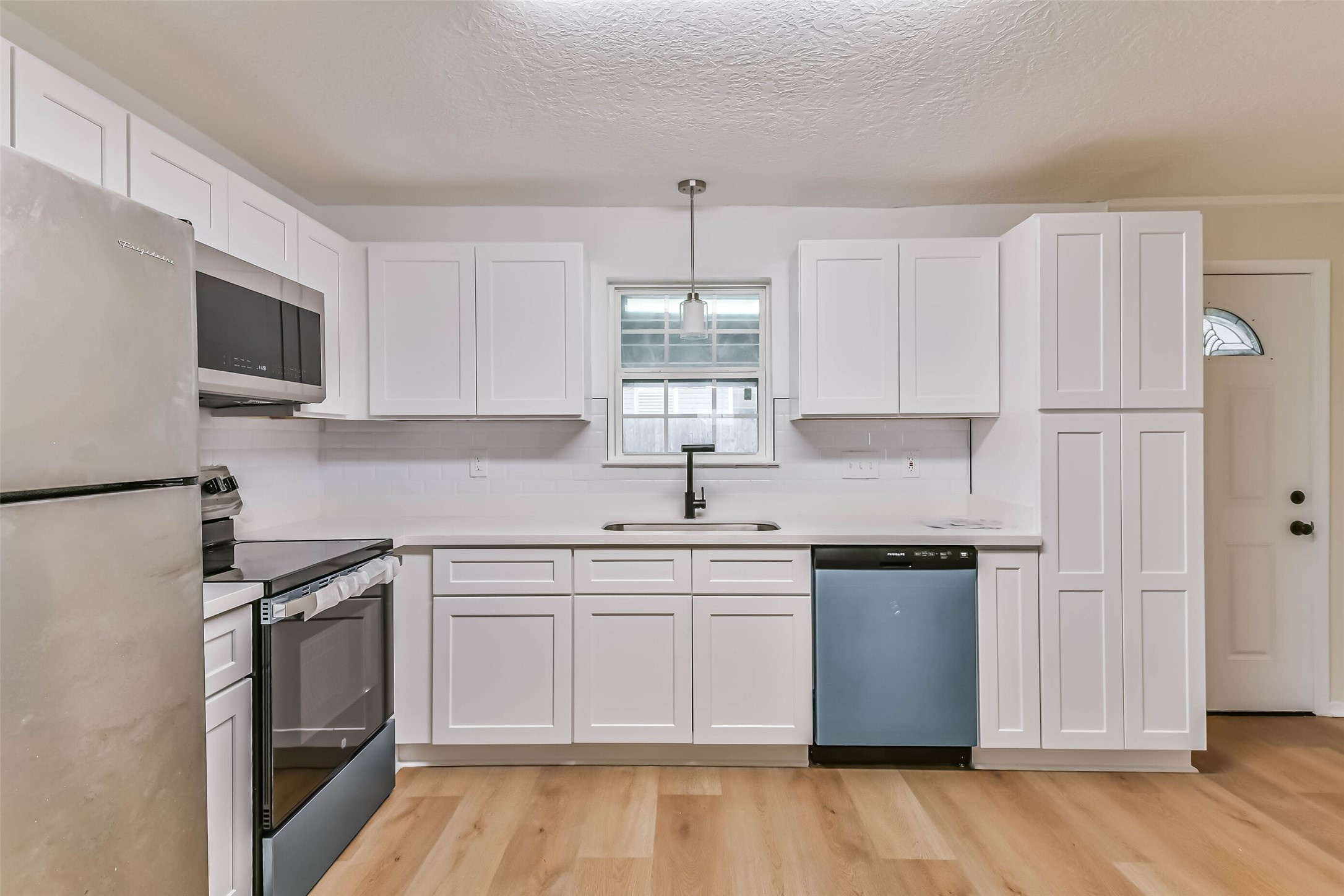 11830 15th Street, Santa Fe, TX 77510