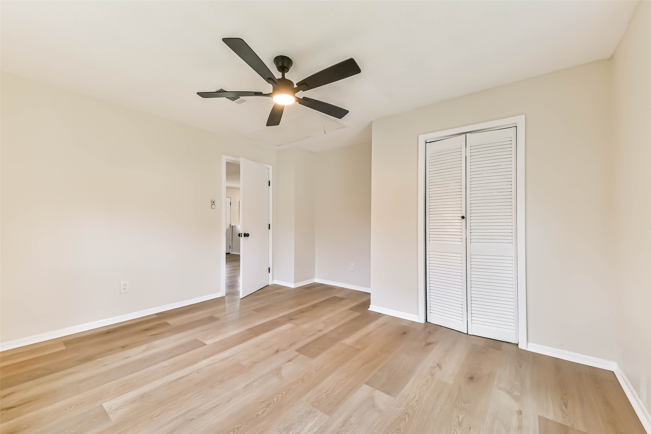Bedroom #1