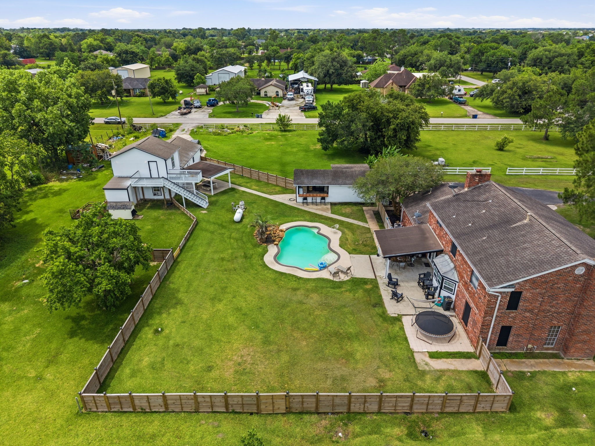 7009 Avenue R, Santa Fe, TX 77510