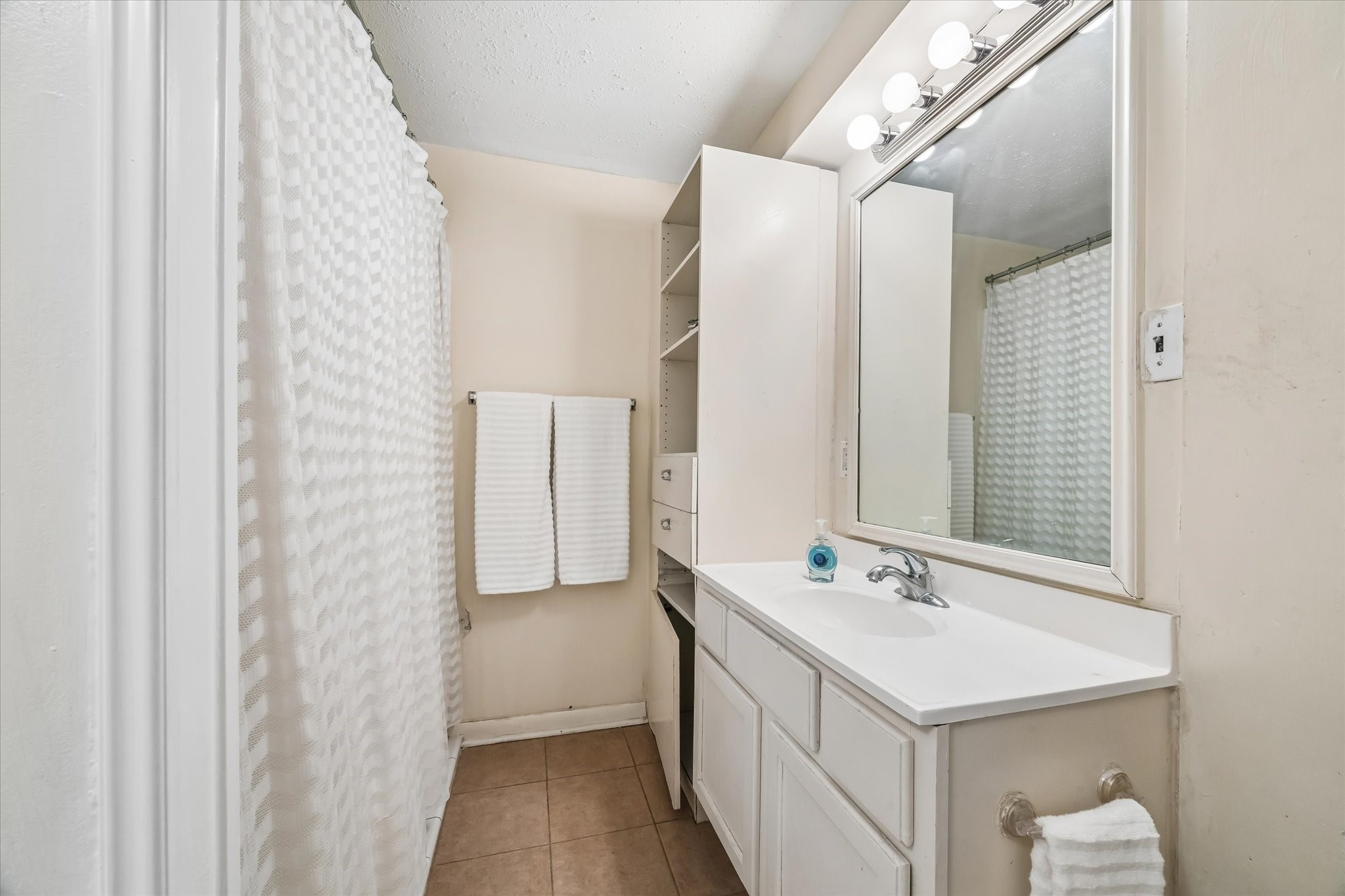 The ensuite bathroom on the first floor