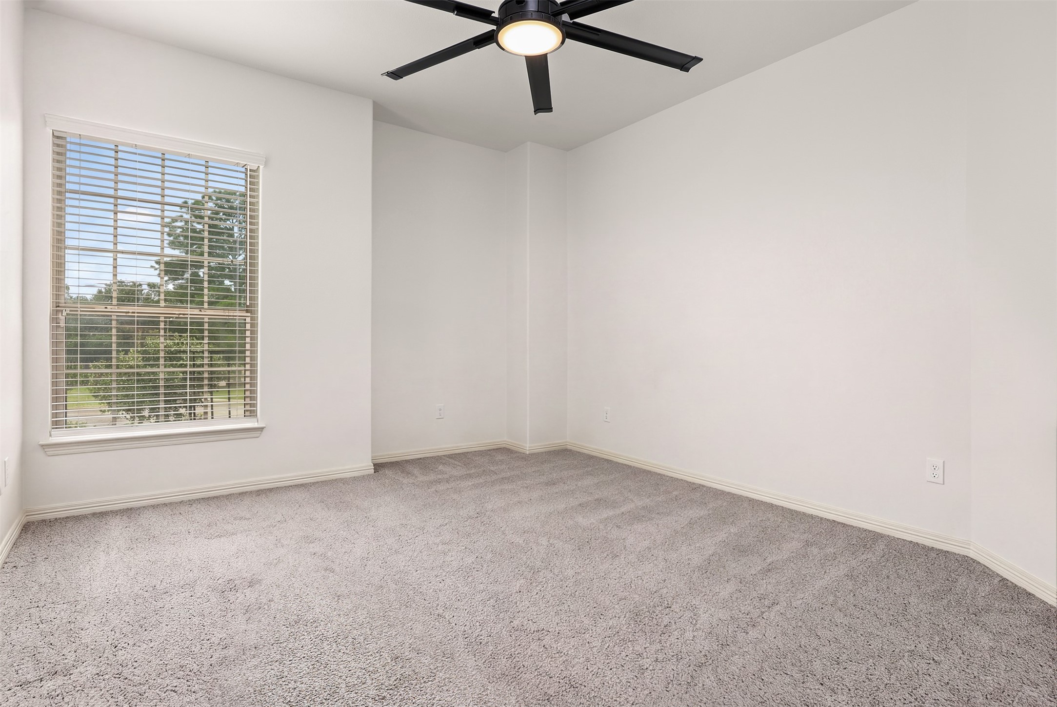 409 Old Orchard Way, Dickinson, TX 77539