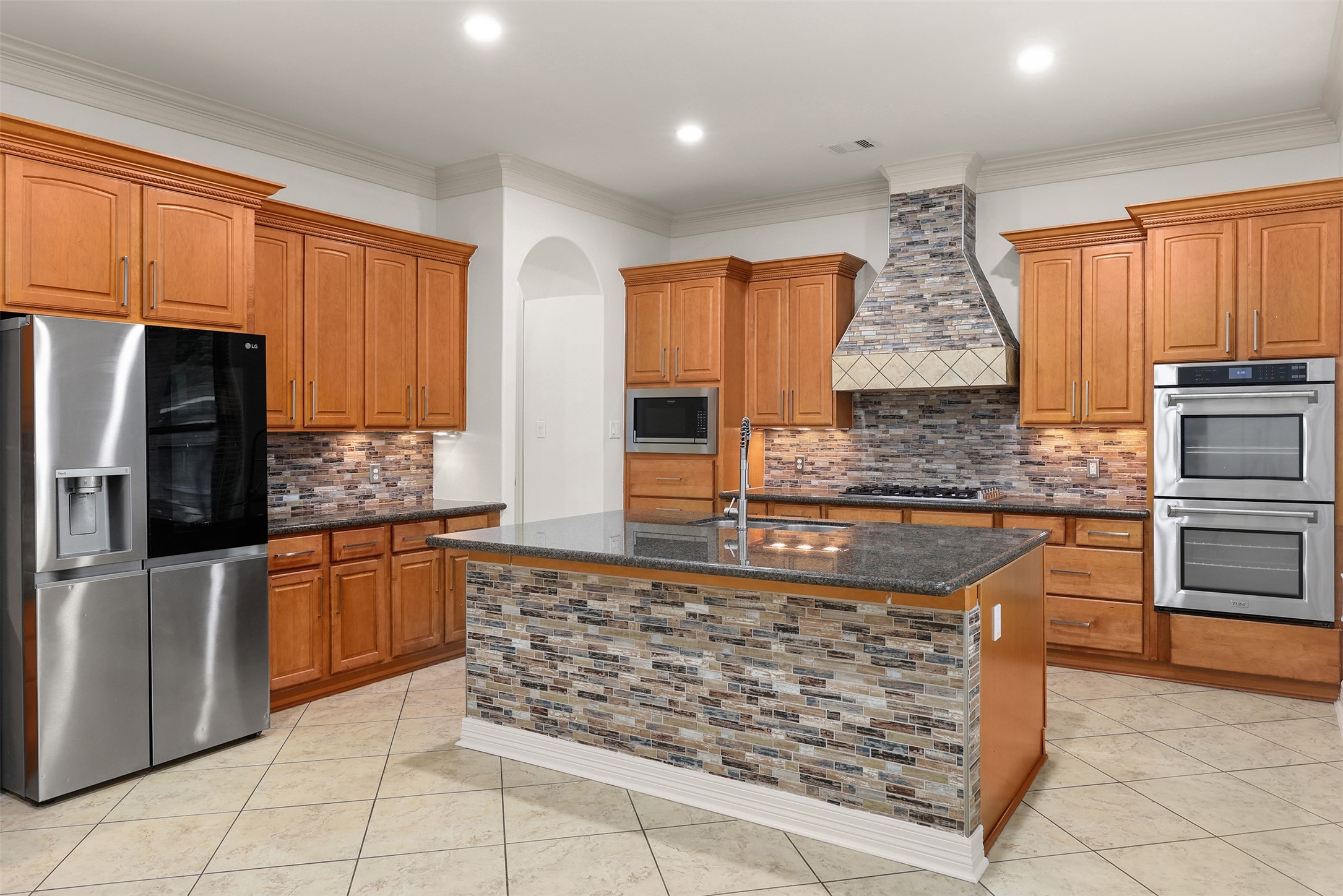 409 Old Orchard Way, Dickinson, TX 77539