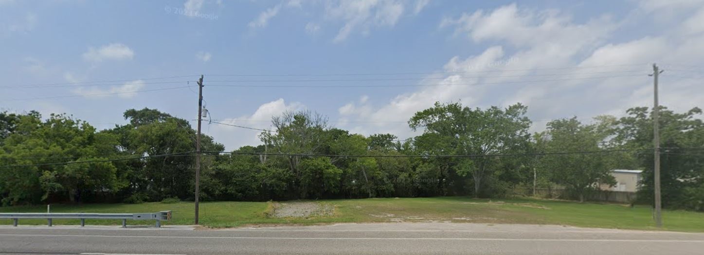 9122 Highway 6, Hitchcock, TX 77563