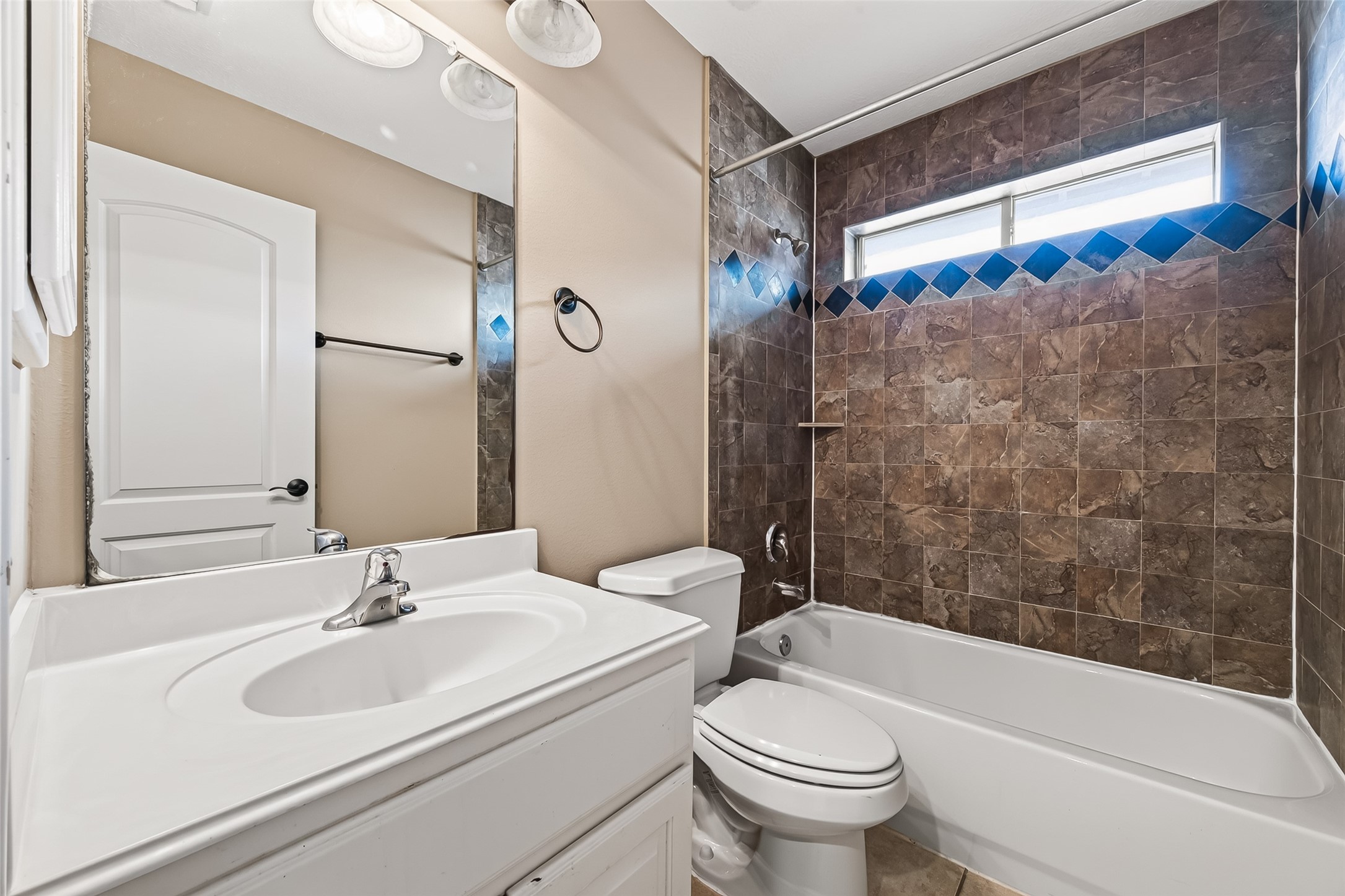 18943 Villa Bergamo Lane, Houston, TX 77094