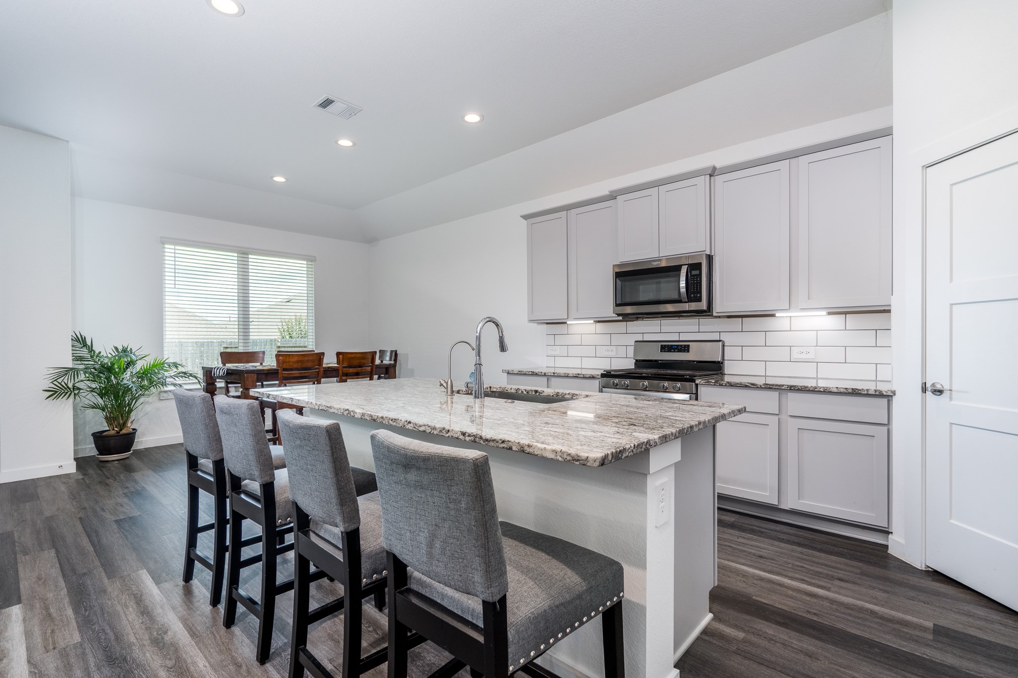 1565 OAKDALE CREST RD, Montgomery, TX 77316