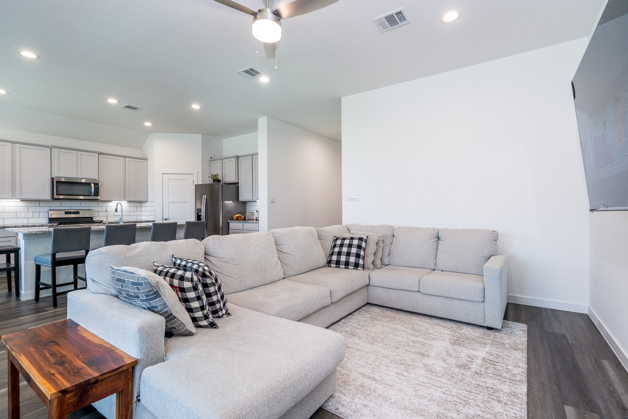 1565 OAKDALE CREST RD, Montgomery, TX 77316