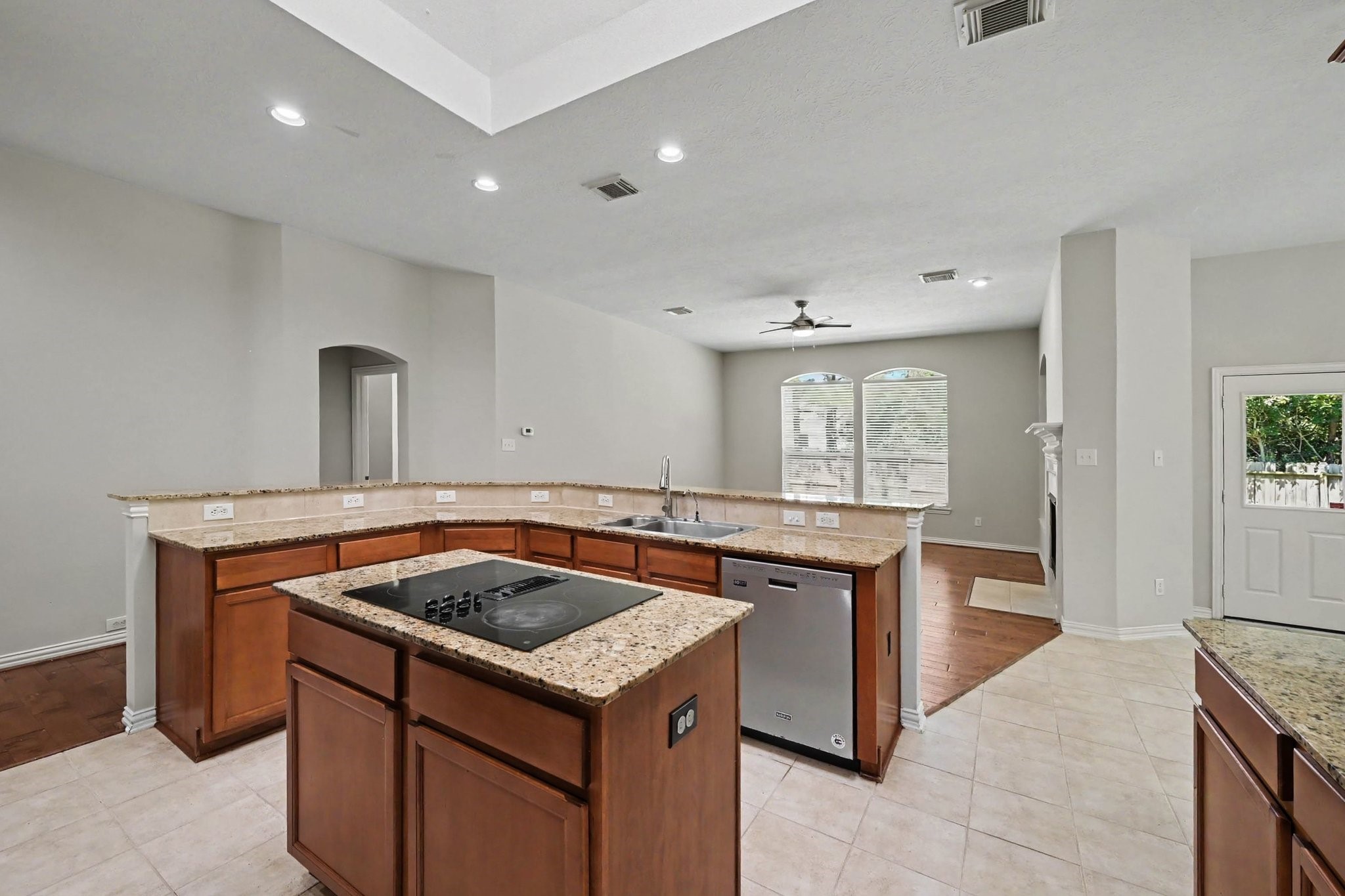 101 N Frontera Circle, The Woodlands, TX 77382