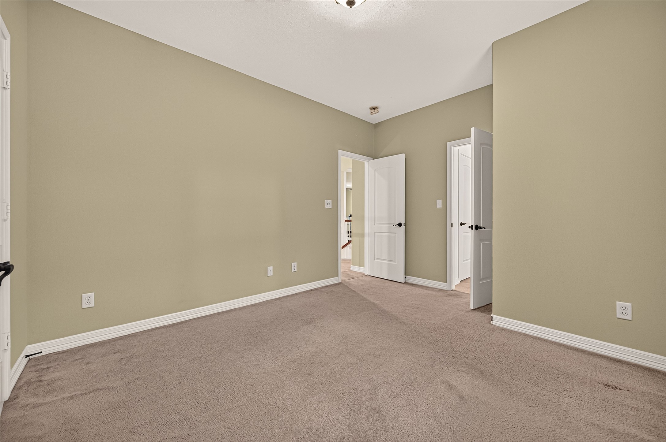 211 April Waters Drive W, Conroe, TX 77356