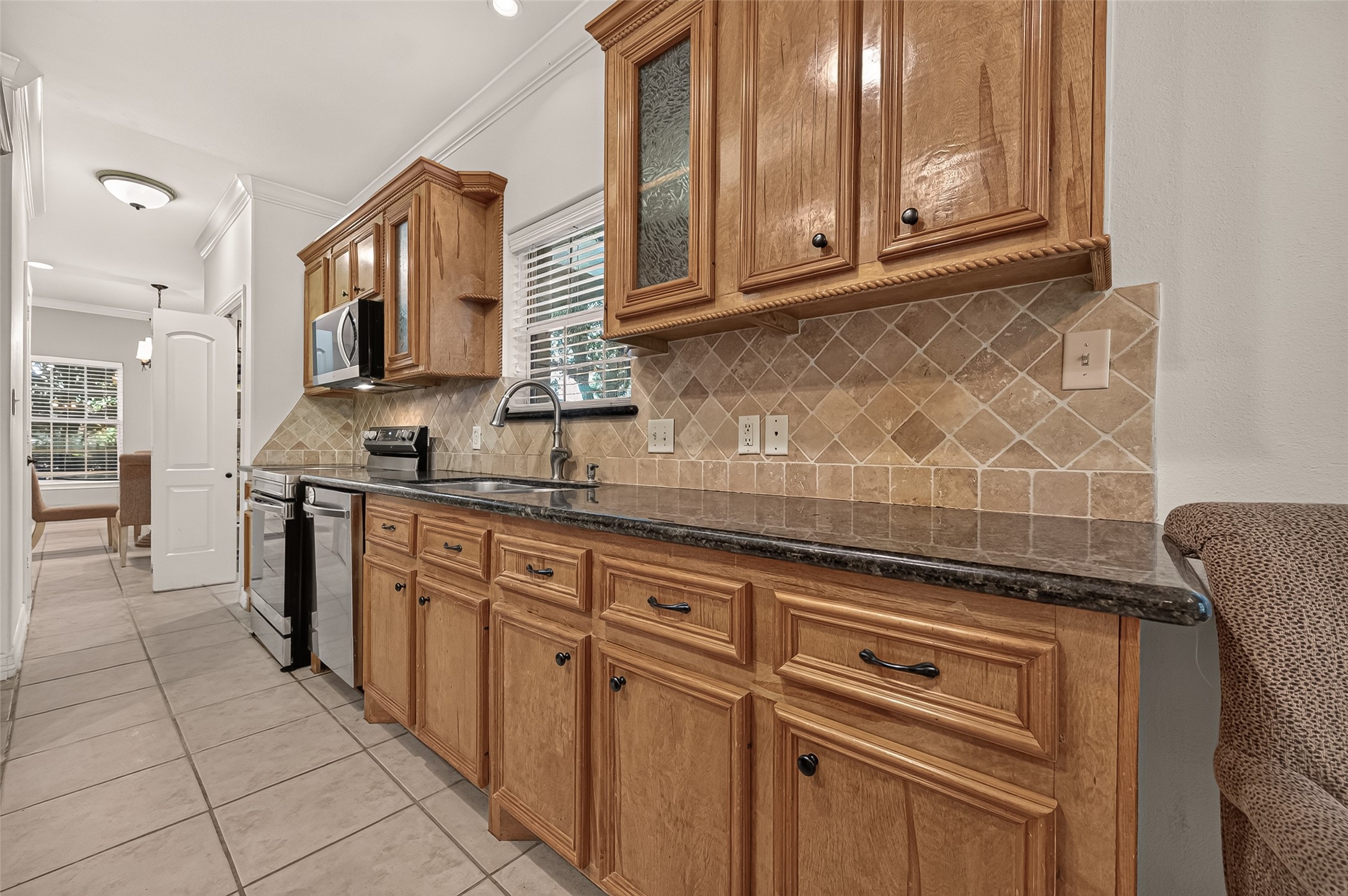 211 April Waters Drive W, Conroe, TX 77356