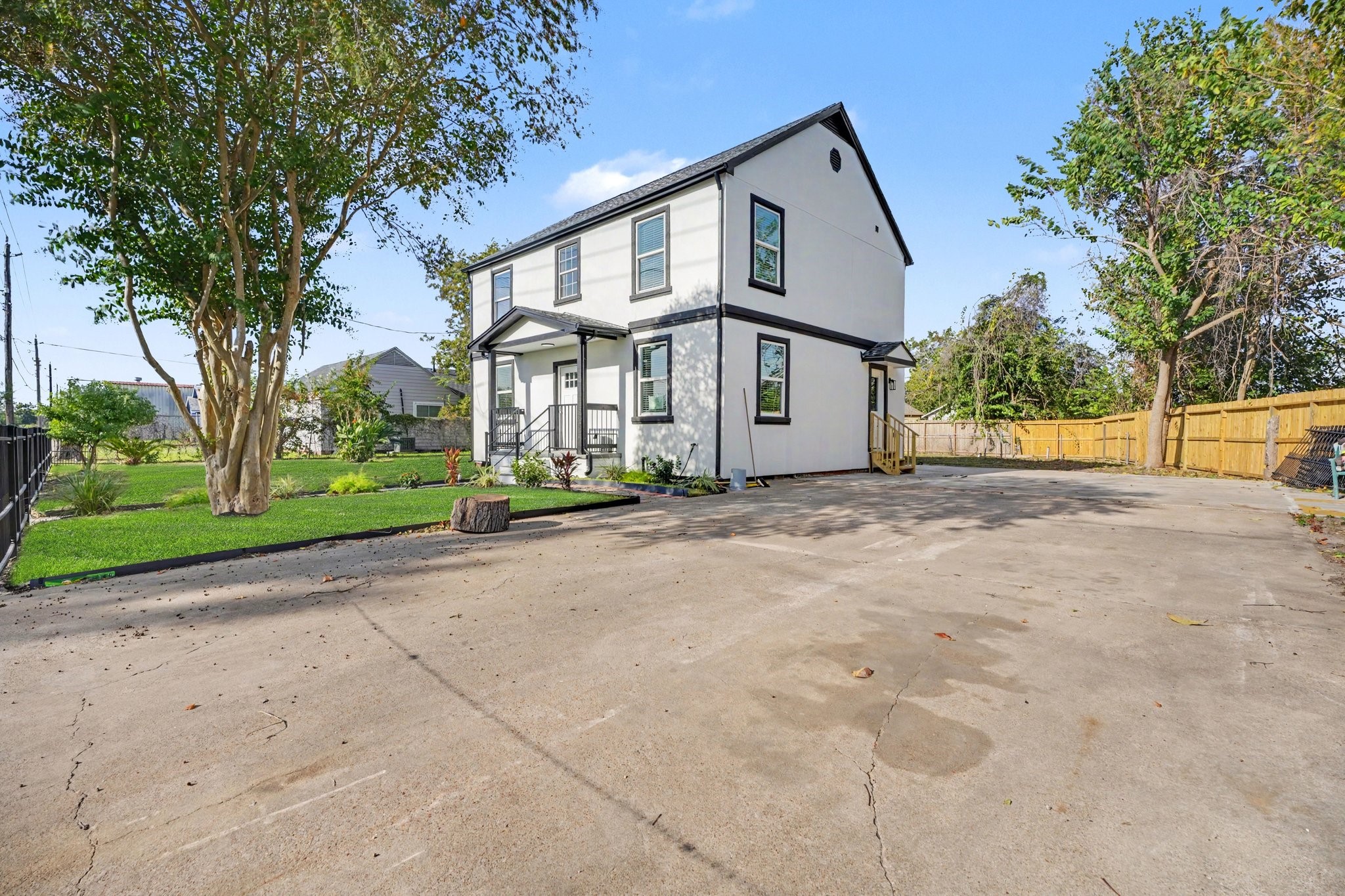 801 S Main Street, Baytown, TX 77520