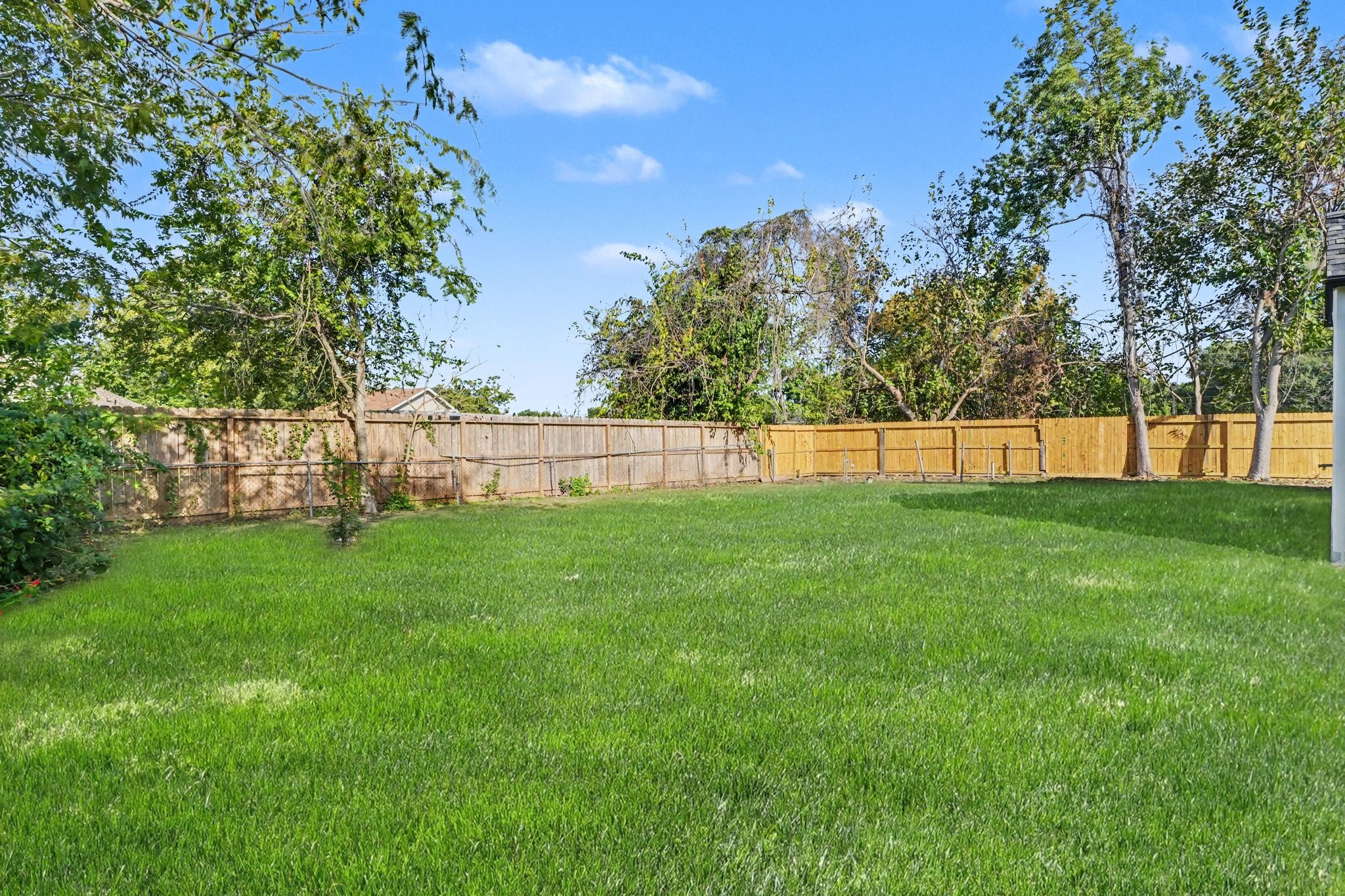 801 S Main Street, Baytown, TX 77520