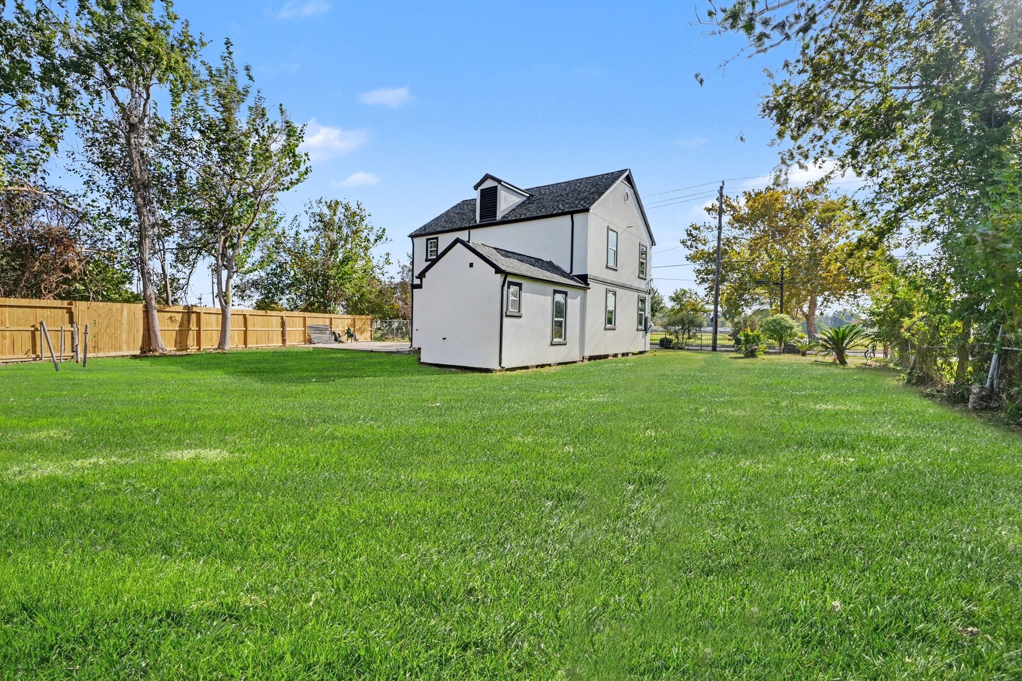 801 S Main Street, Baytown, TX 77520