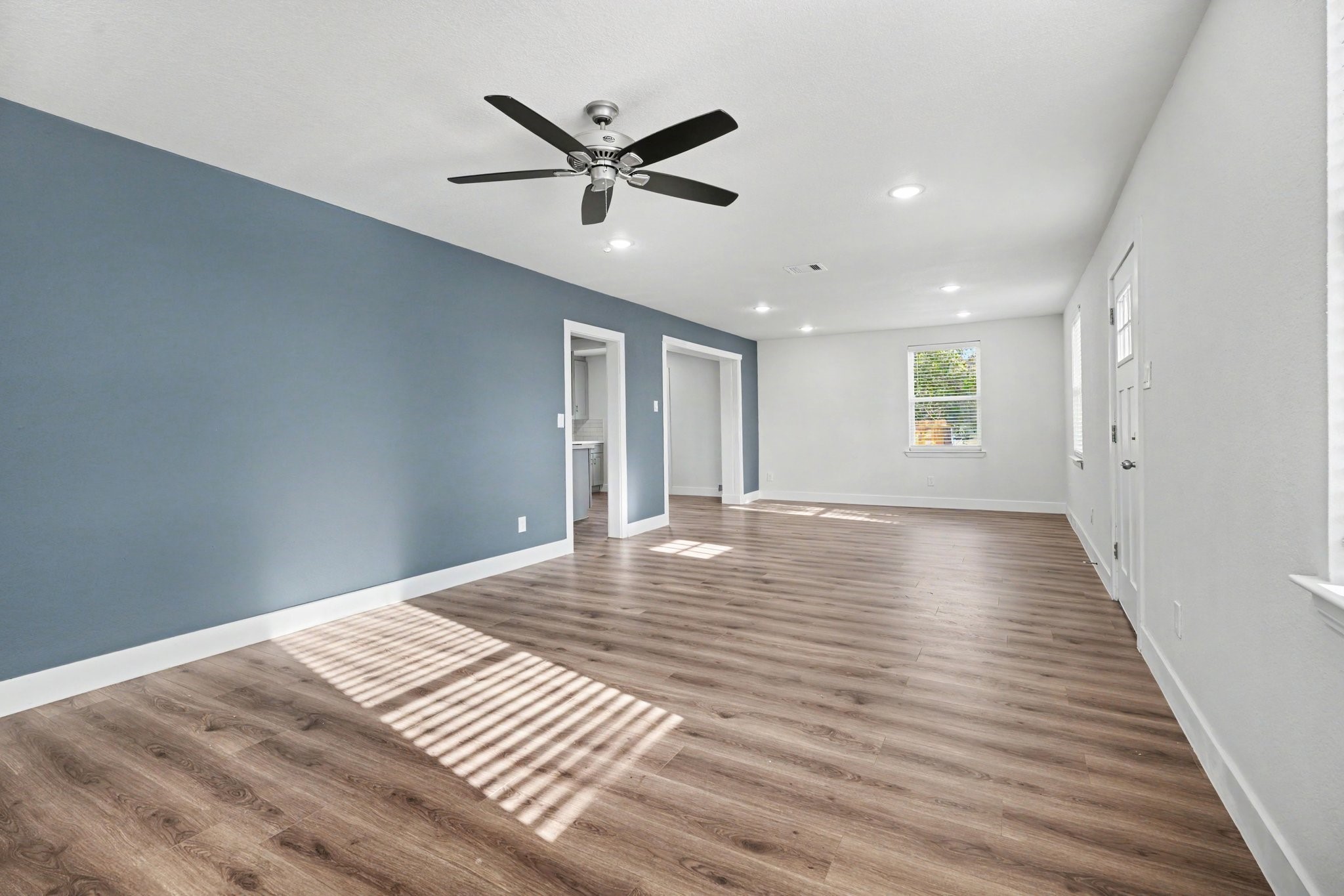 801 S Main Street, Baytown, TX 77520
